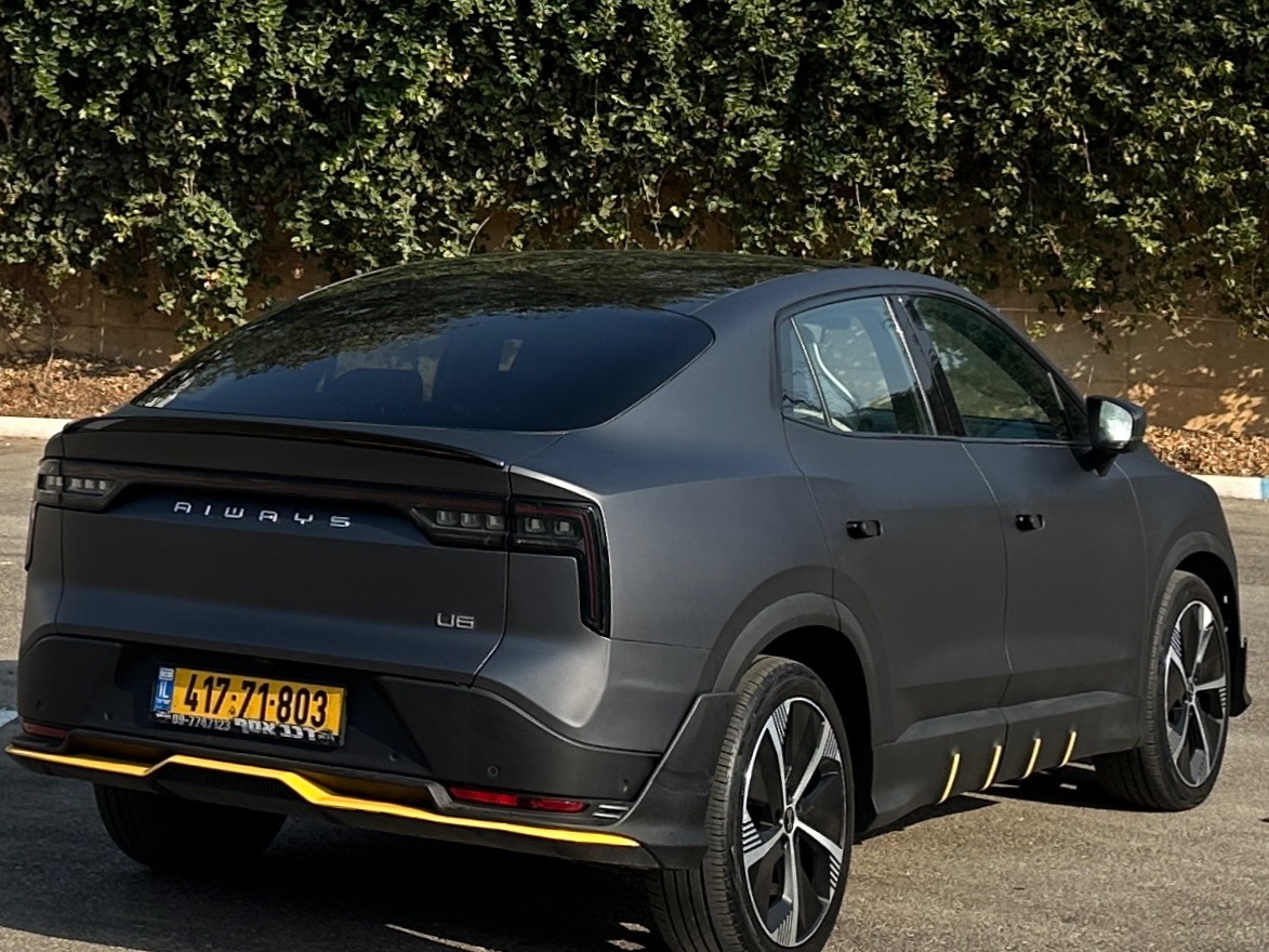 תמונות רכב איווייס U6