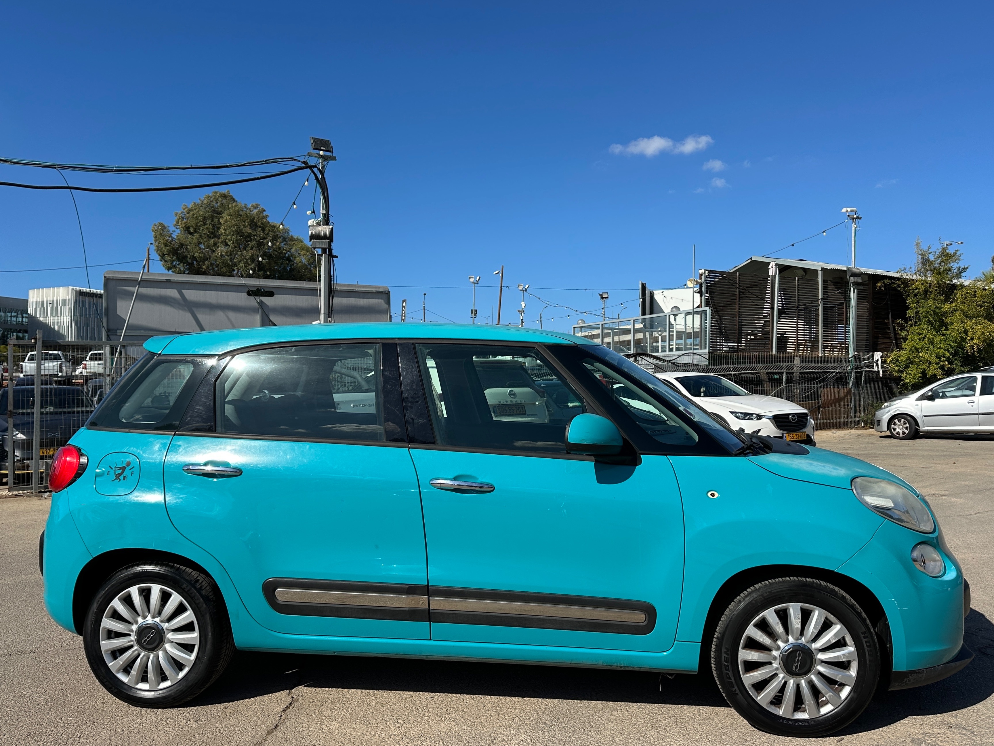 תמונות רכב פיאט 500L