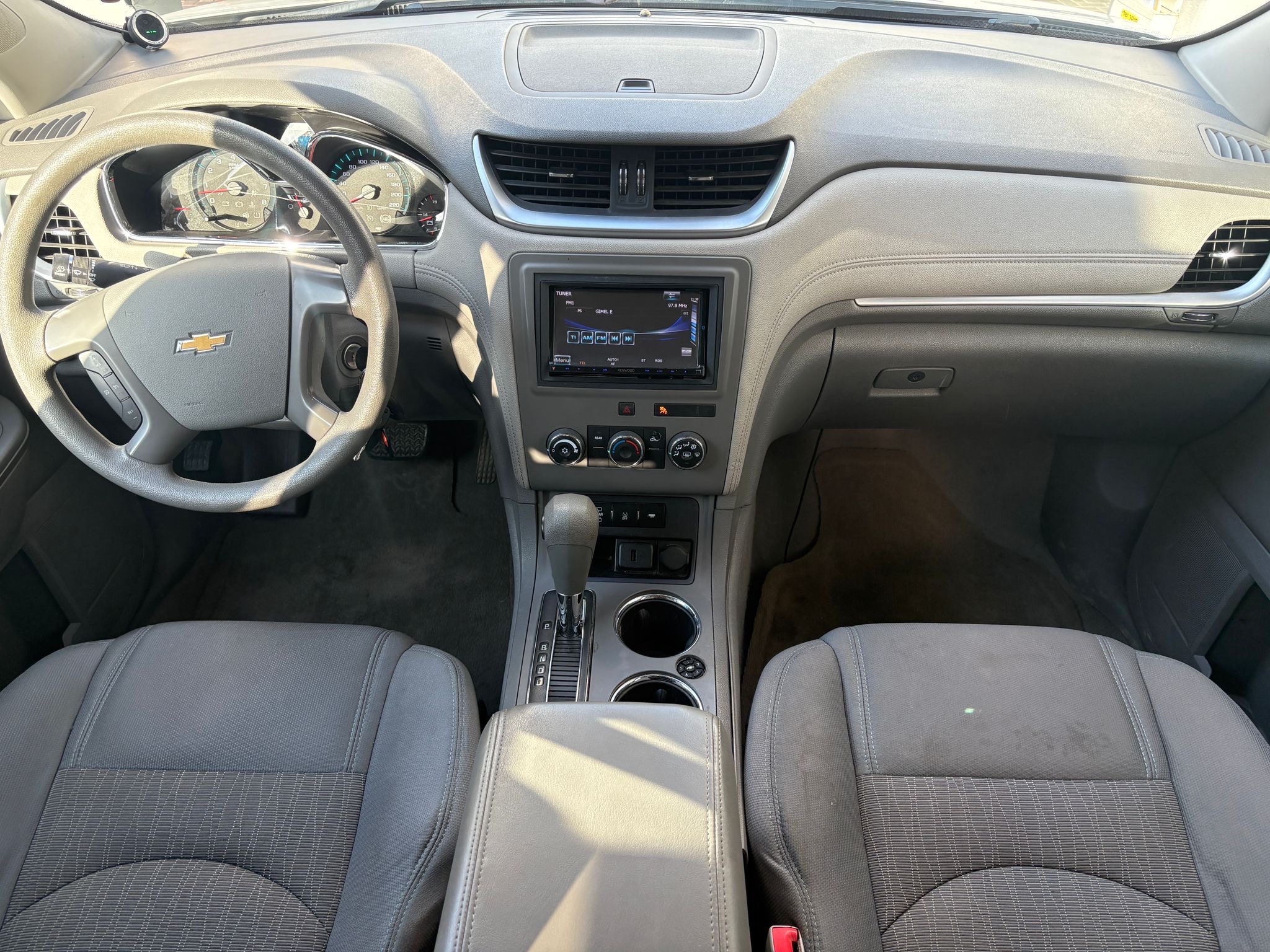 תמונות רכב שברולט טרוורס