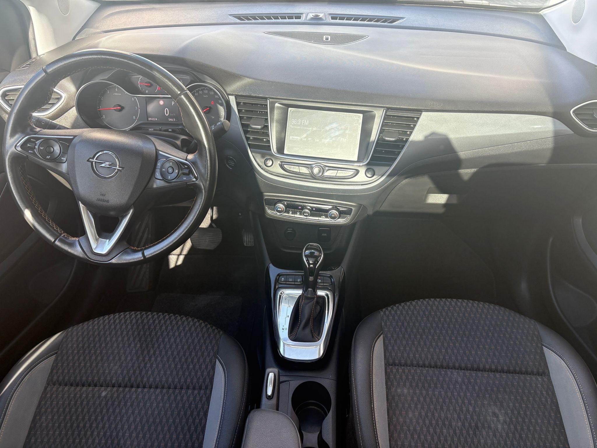 תמונות רכב אופל קרוסלנד-X