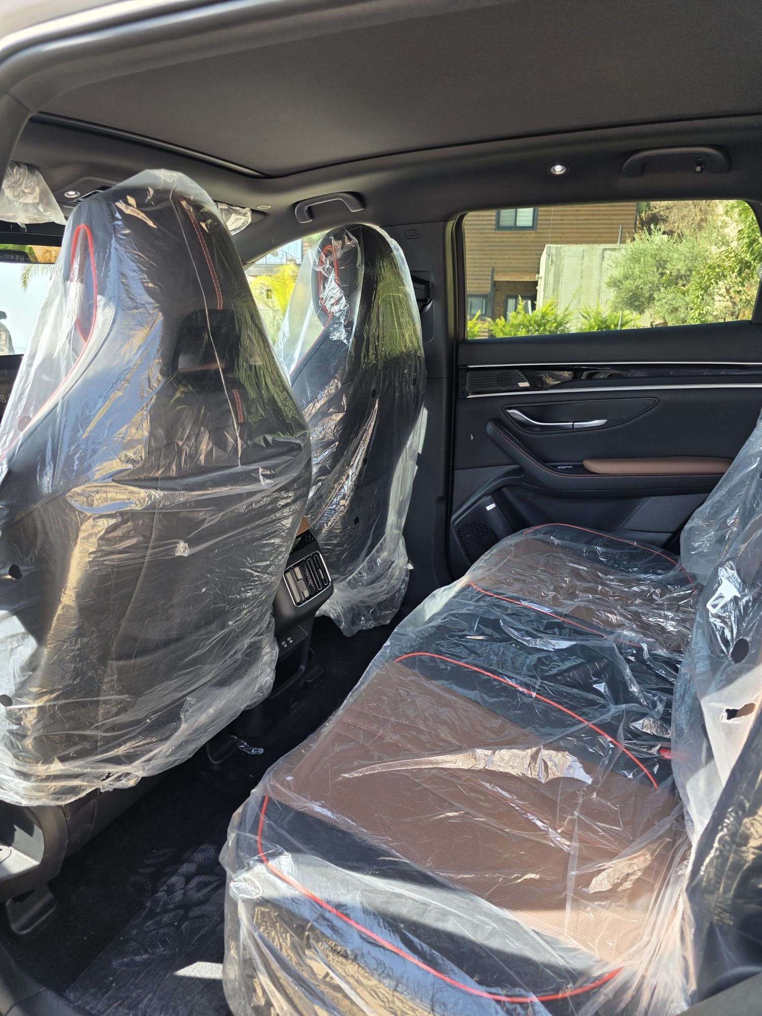 תמונות רכב בי ווי די SEAL U