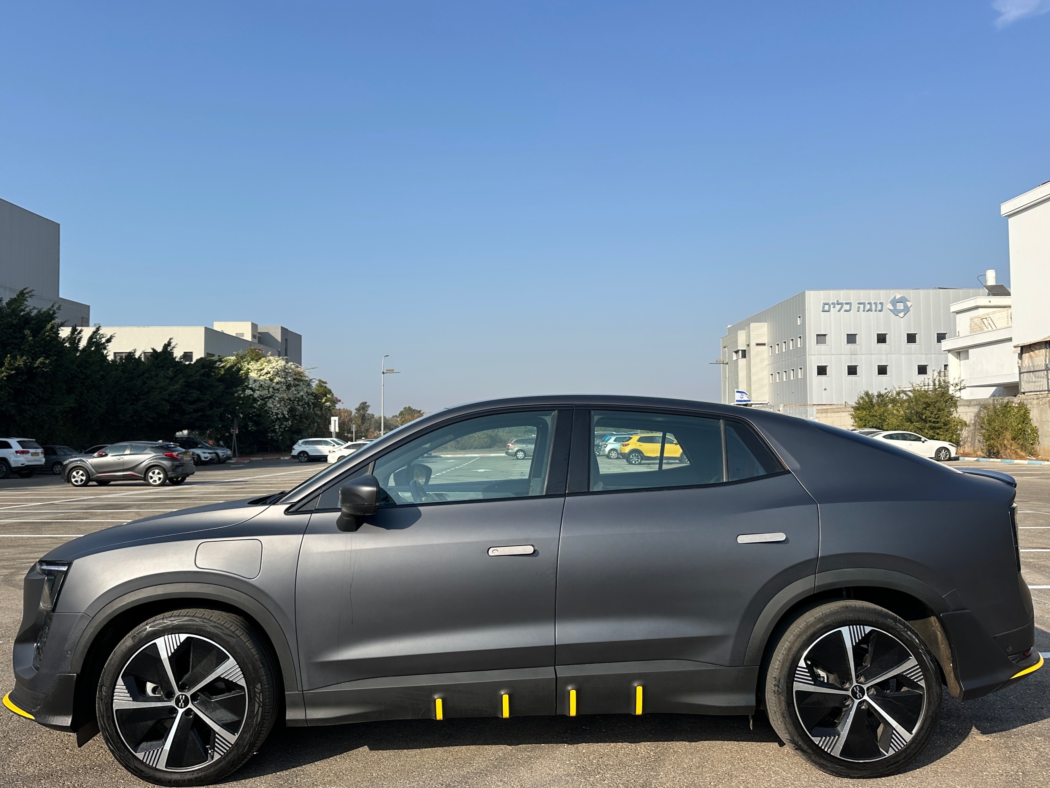 תמונות רכב איווייס U6