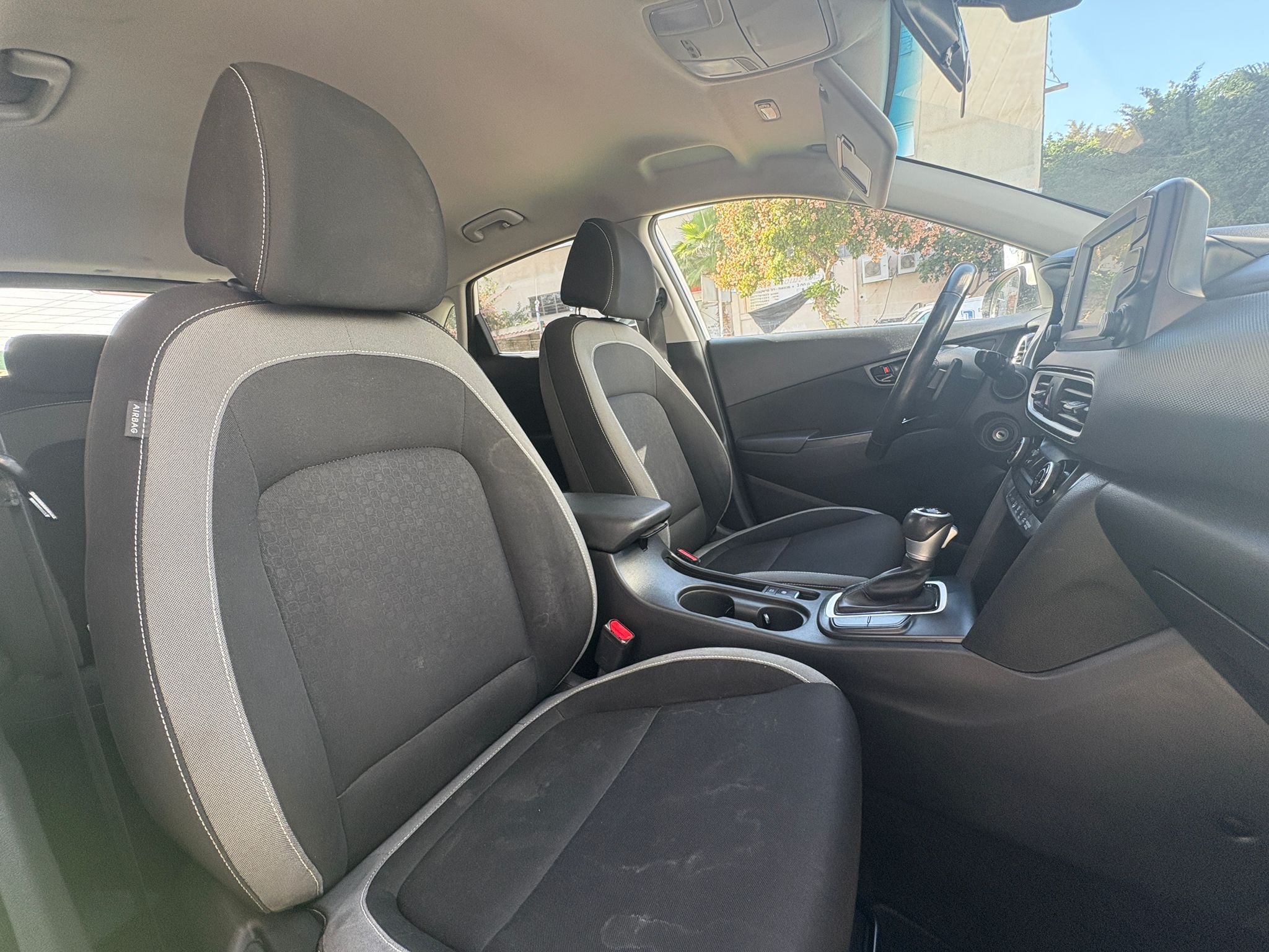 תמונות רכב יונדאי קונה