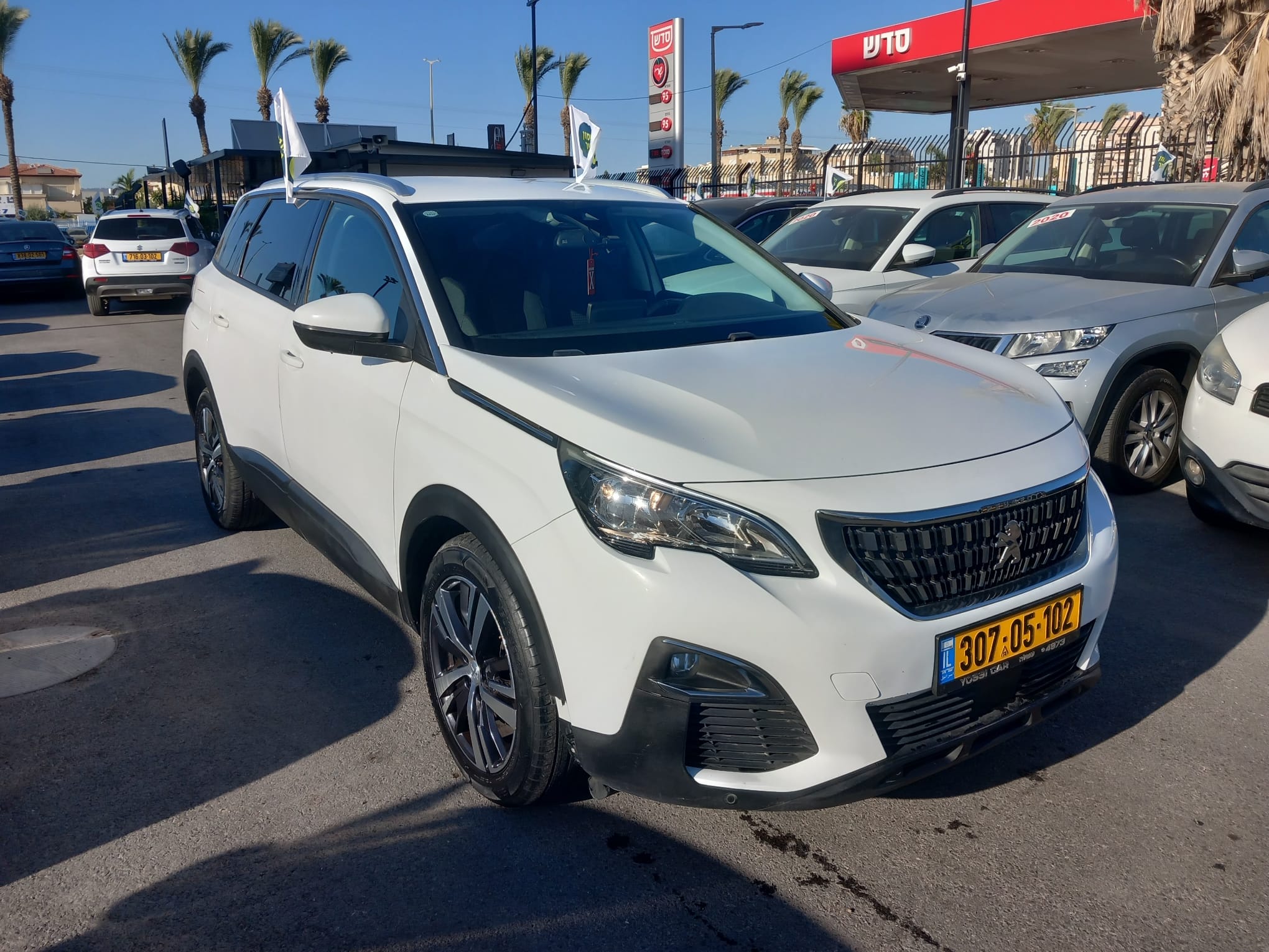 תמונות רכב פיג'ו 5008