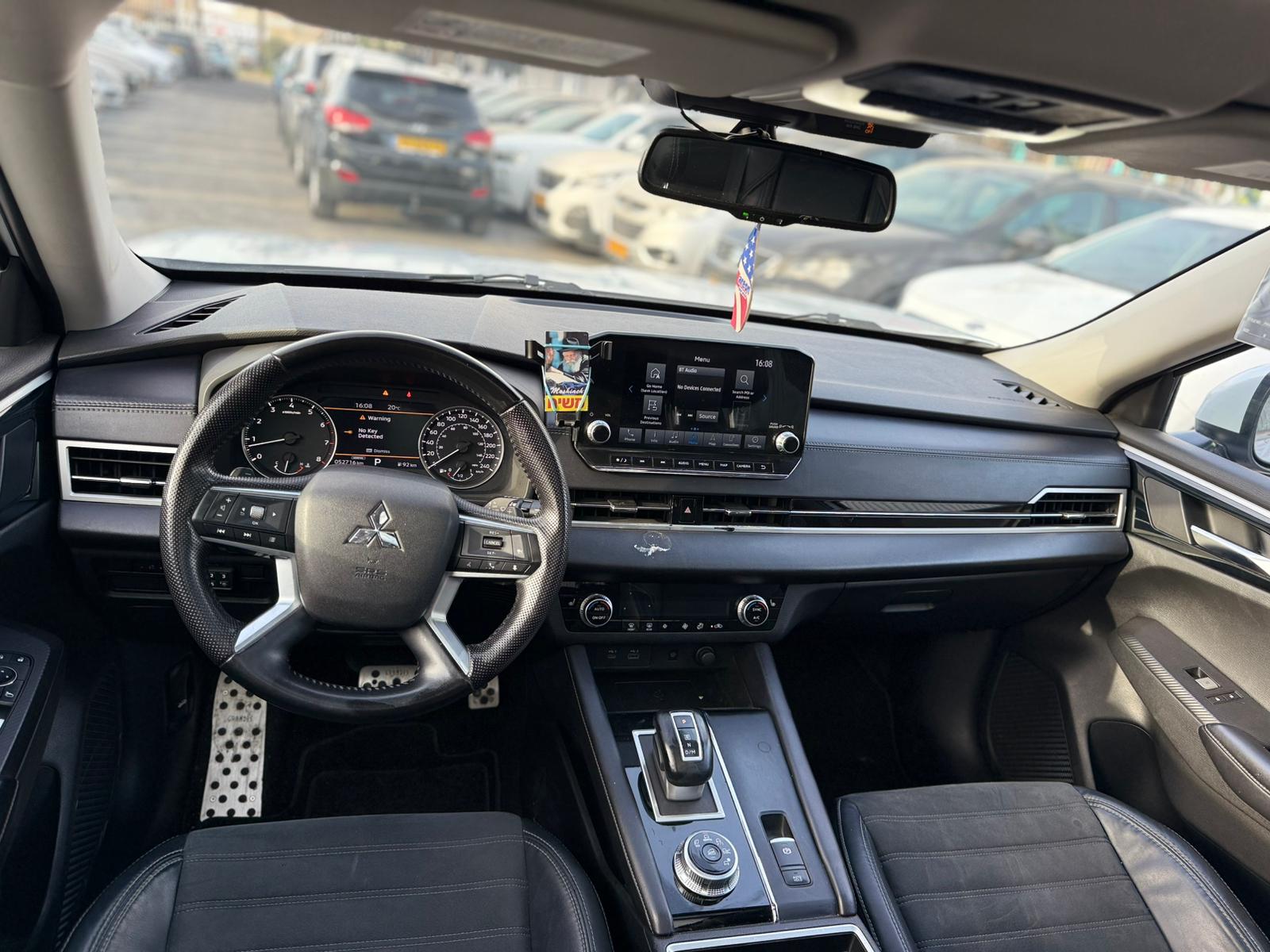 תמונות רכב מיצובישי OUTLANDER