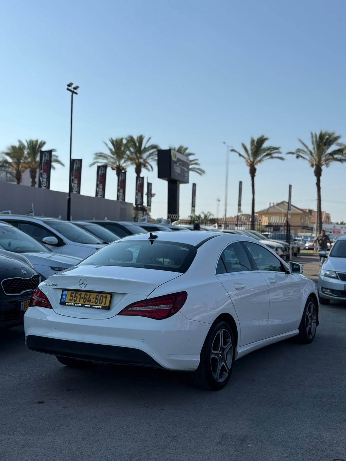 תמונות רכב מרצדס CLA200