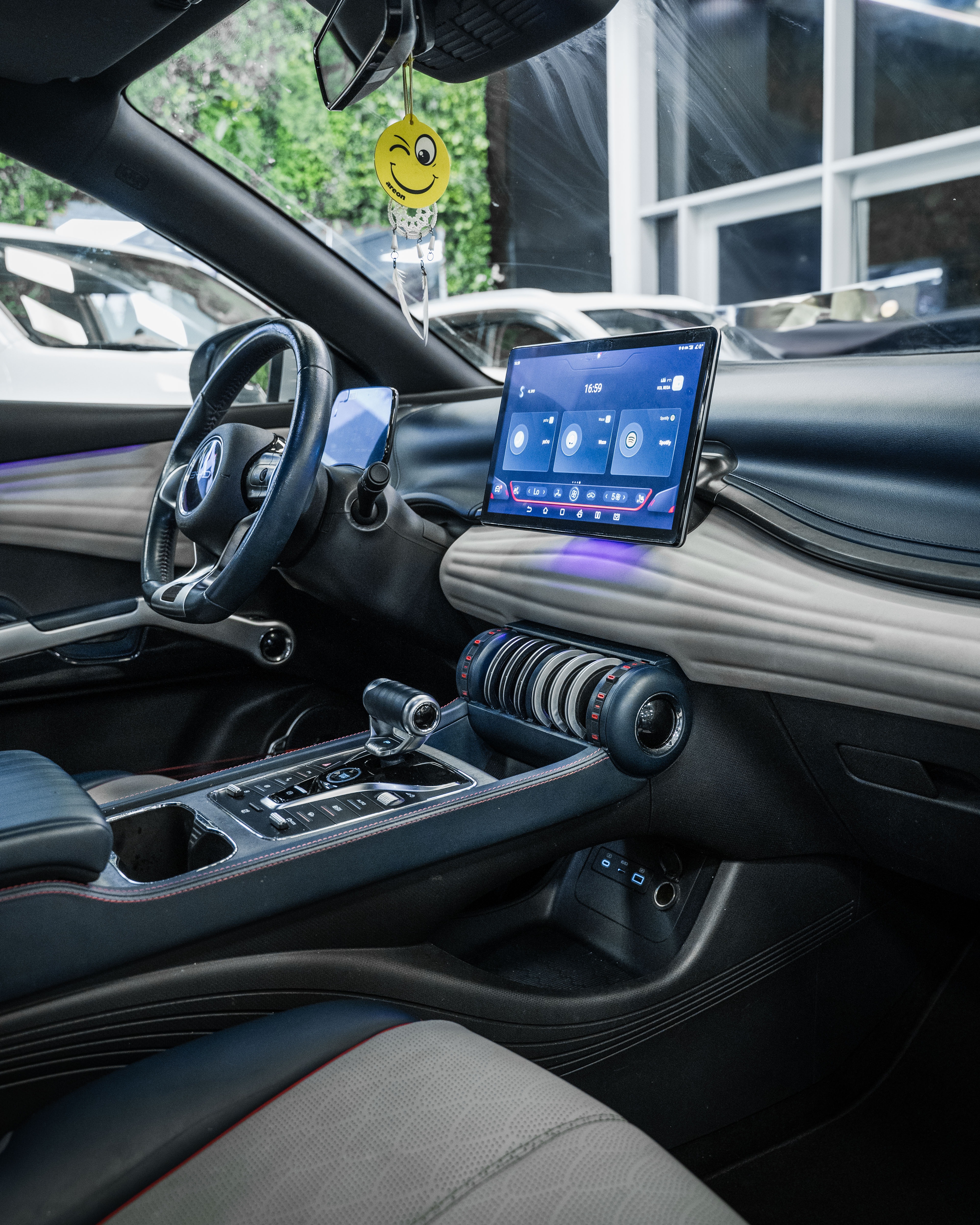 תמונות רכב בי ווי די ATTO 3