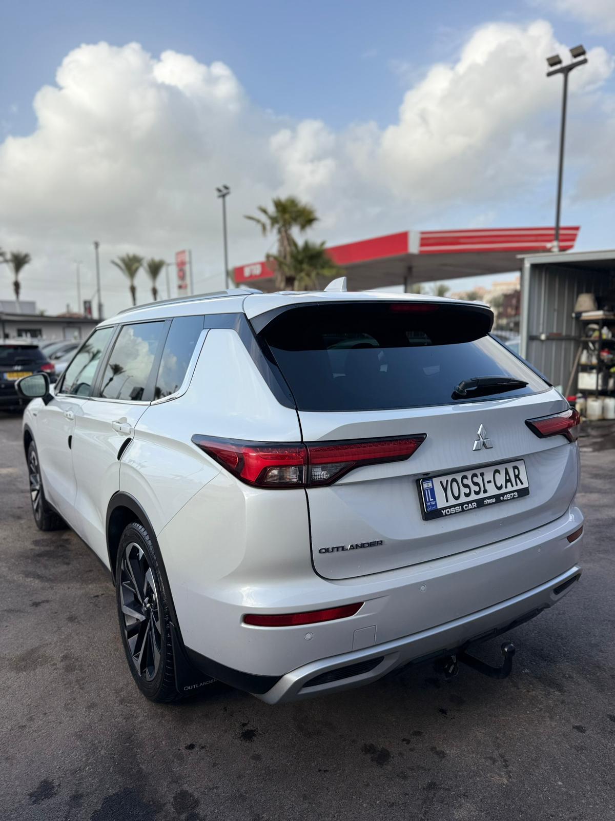 תמונות רכב מיצובישי OUTLANDER