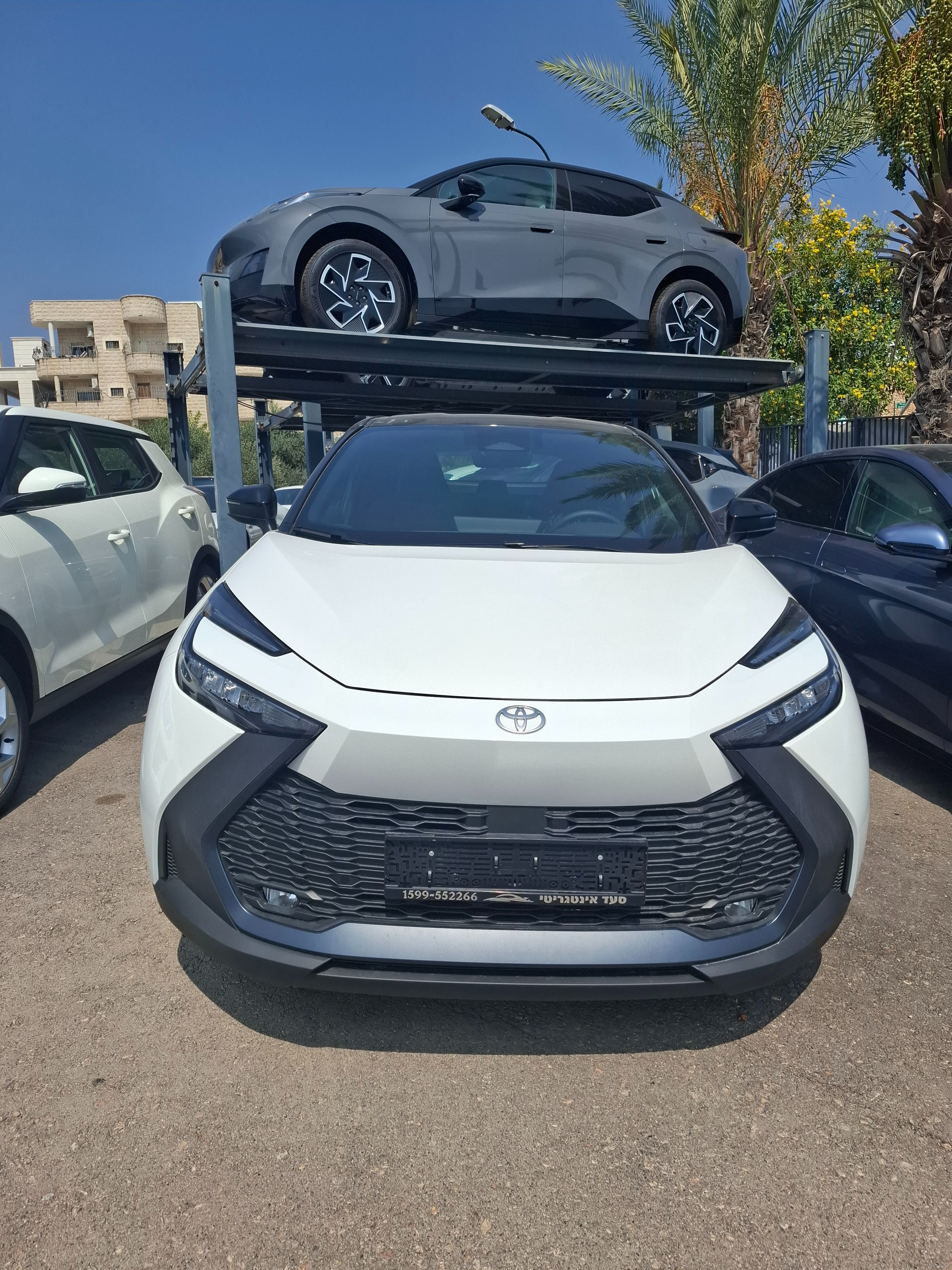 תמונות רכב טויוטה C-HR