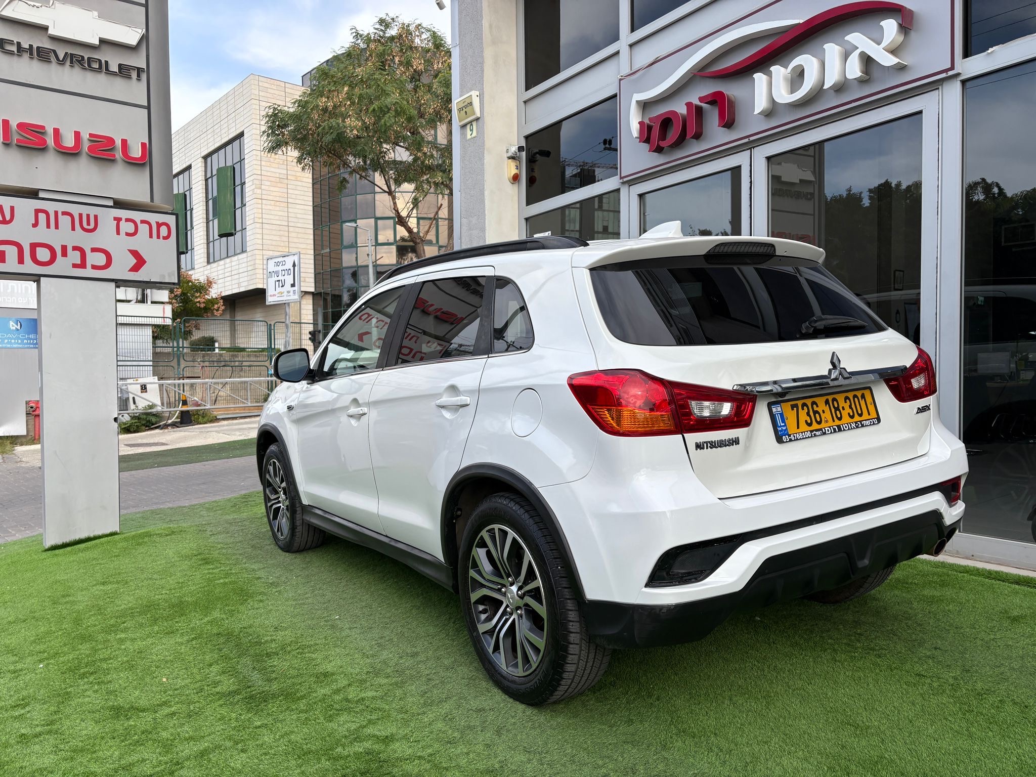 תמונות רכב מיצובישי ASX