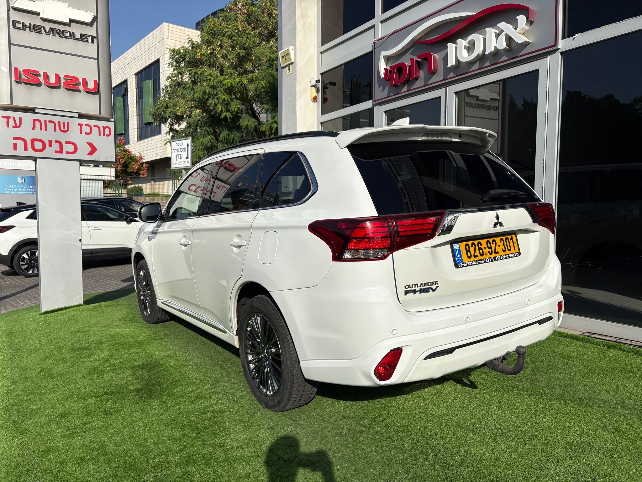 תמונות רכב מיצובישי אאוטלנדר