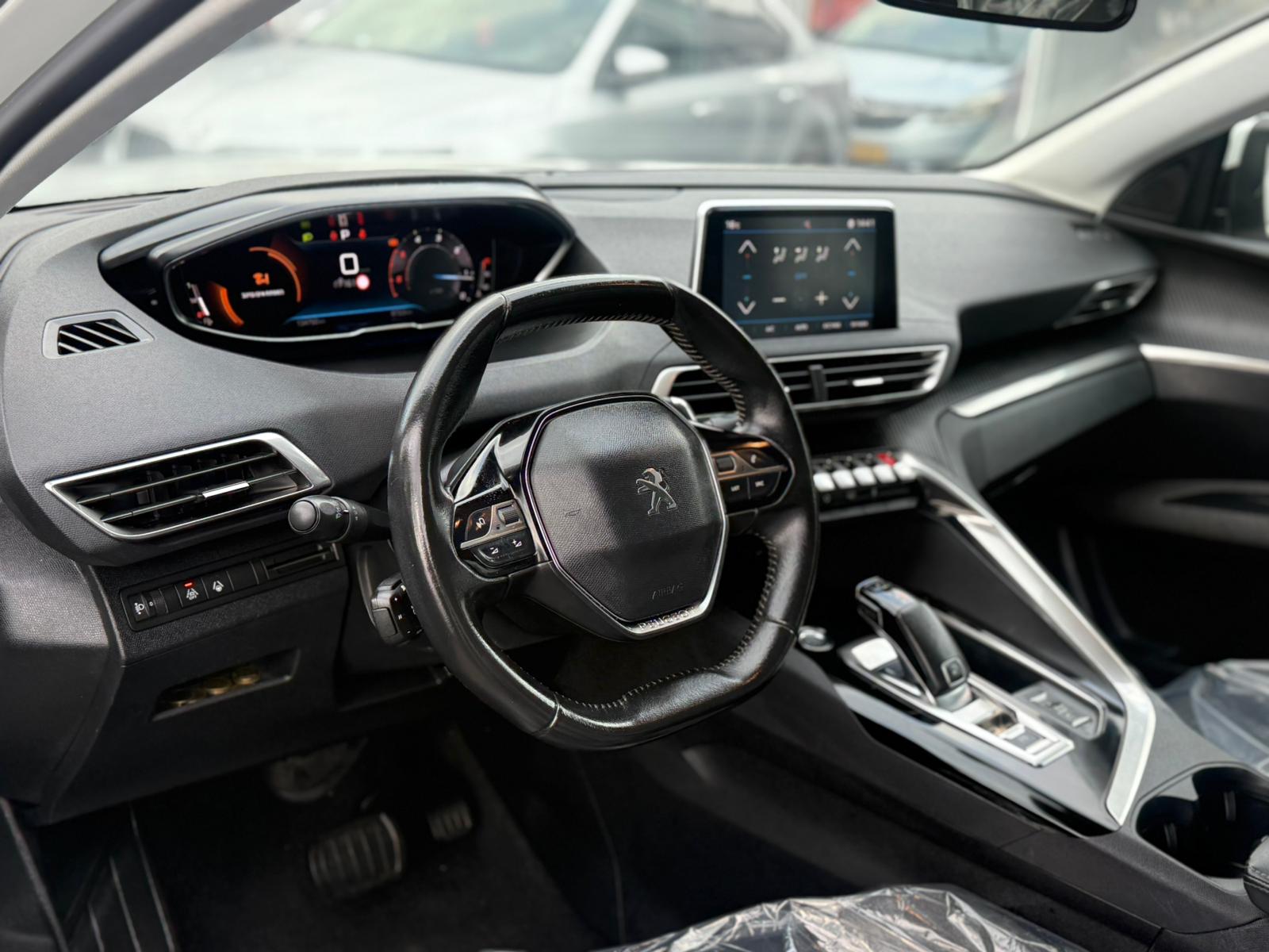 תמונות רכב פיג'ו 3008