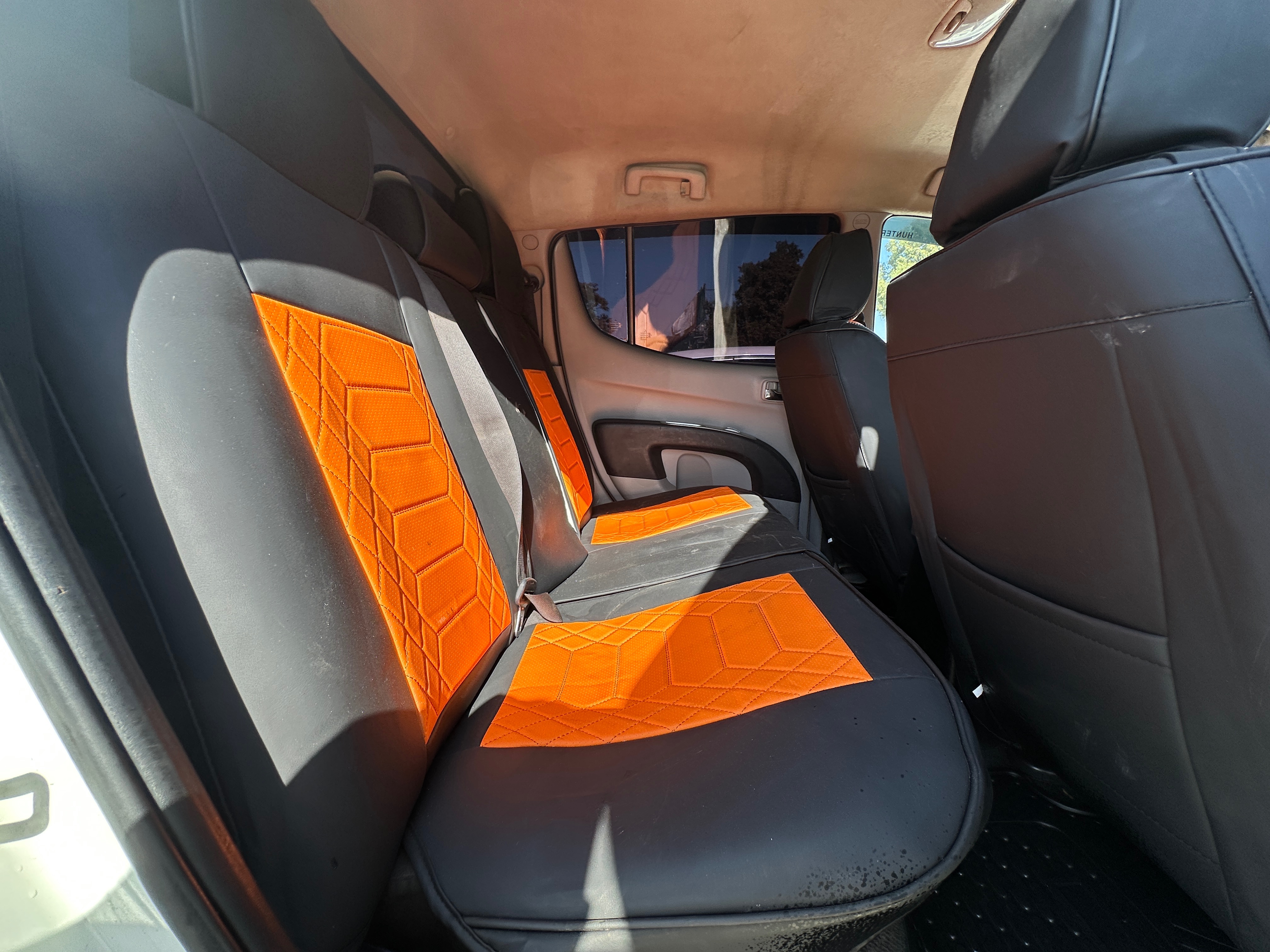 תמונות רכב מיצובישי L-200