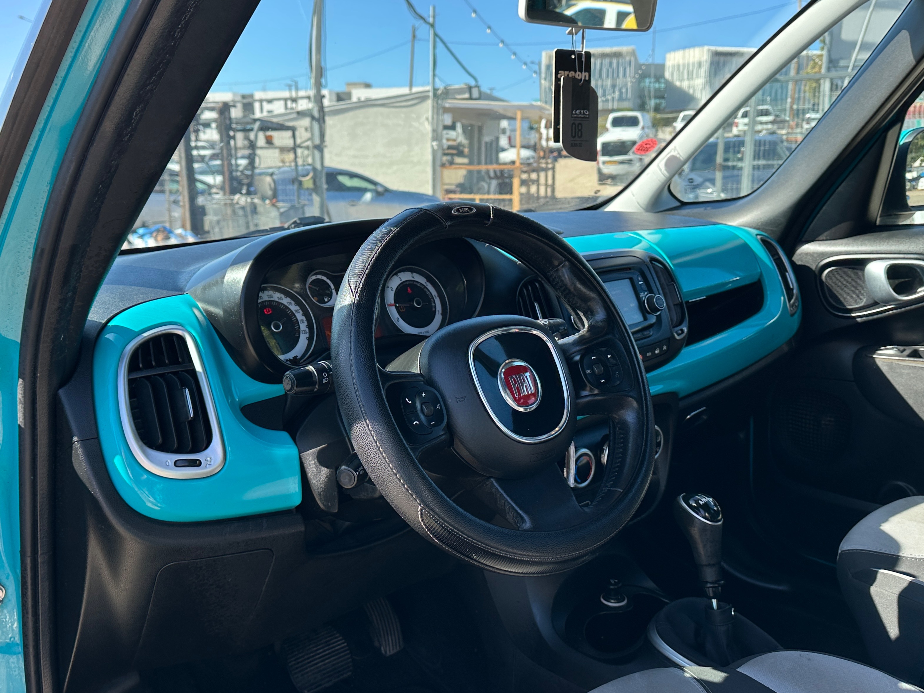 תמונות רכב פיאט 500L