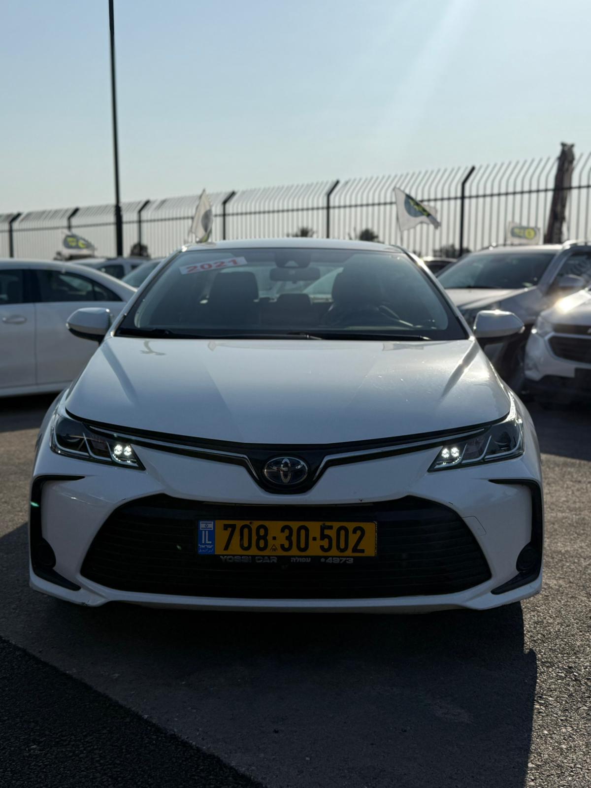 תמונות רכב טויוטה COROLLA HSD SDN