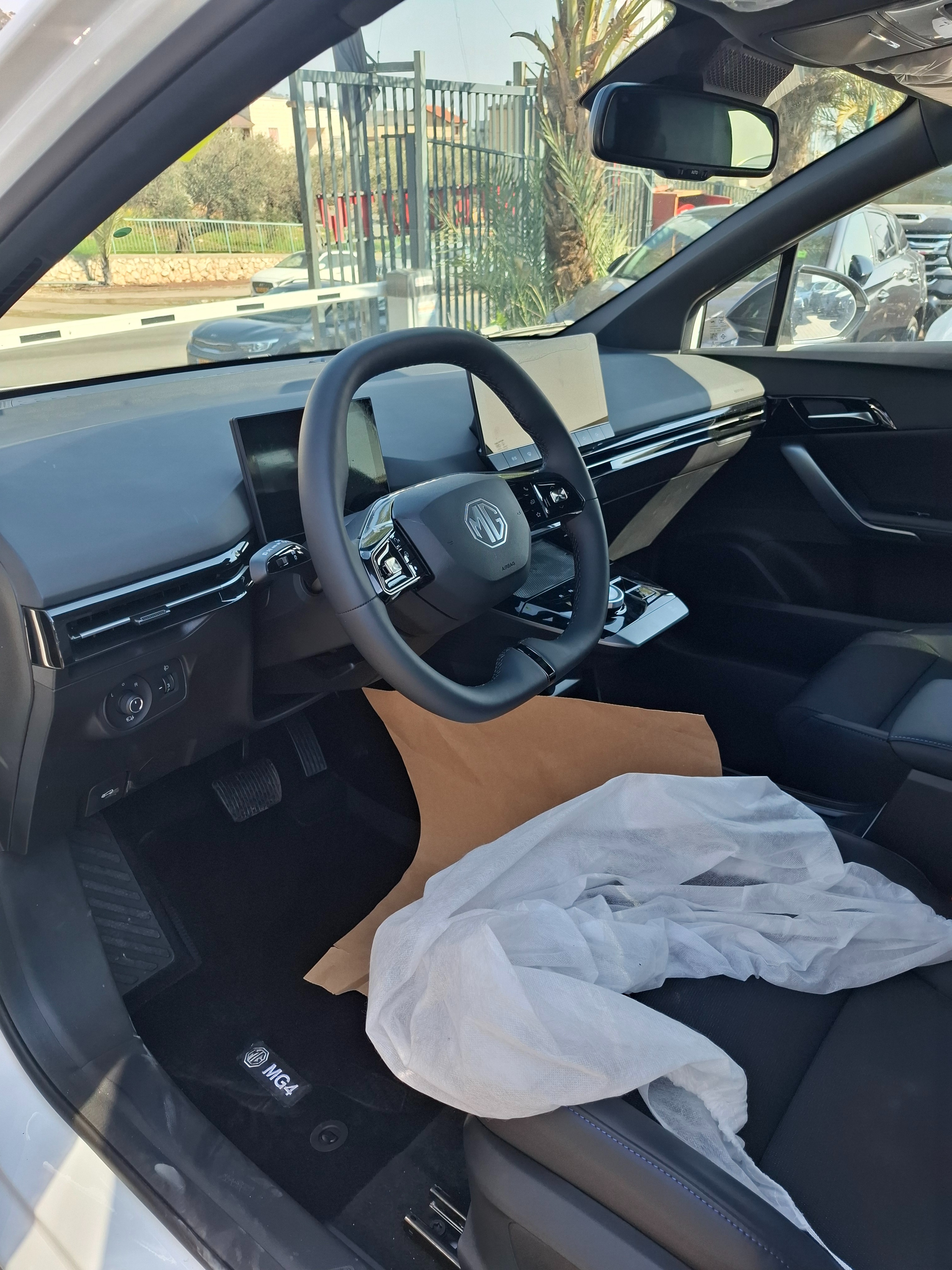 תמונות רכב MG MG4