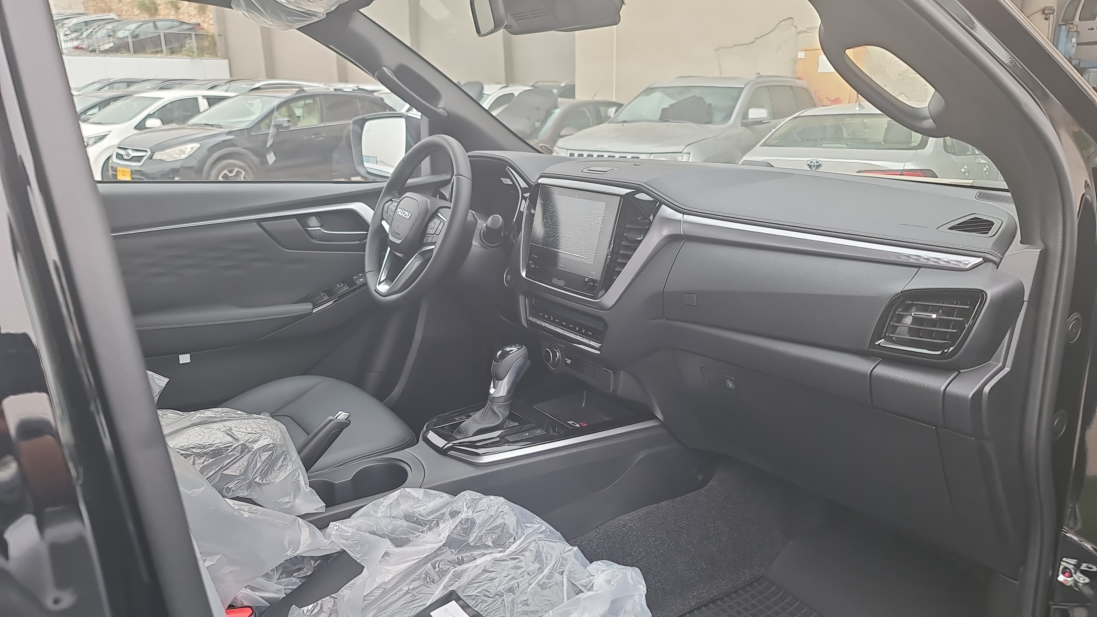 תמונות רכב איסוזו D-Max