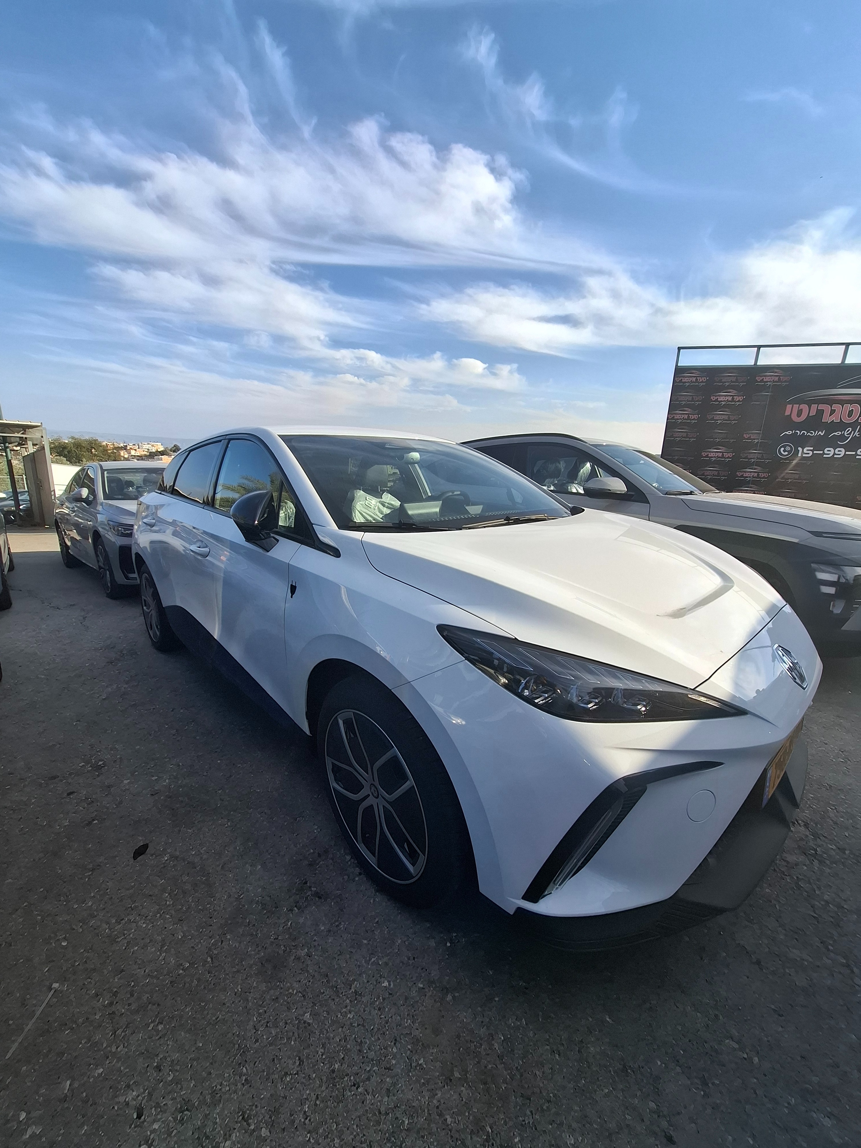 תמונות רכב MG MG4