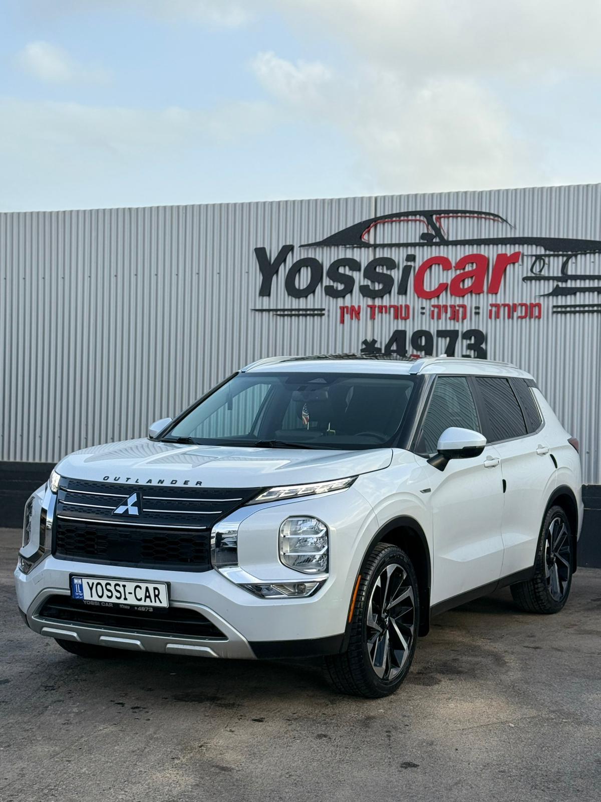 מיצובישי, OUTLANDER