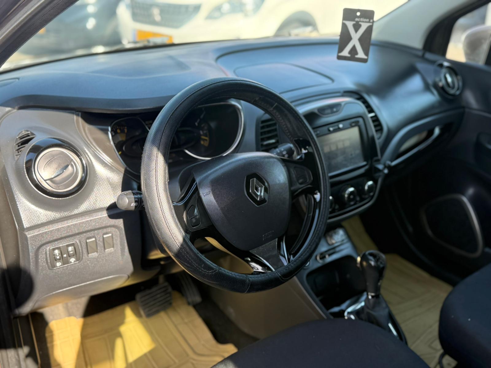 תמונות רכב רנו CAPTUR
