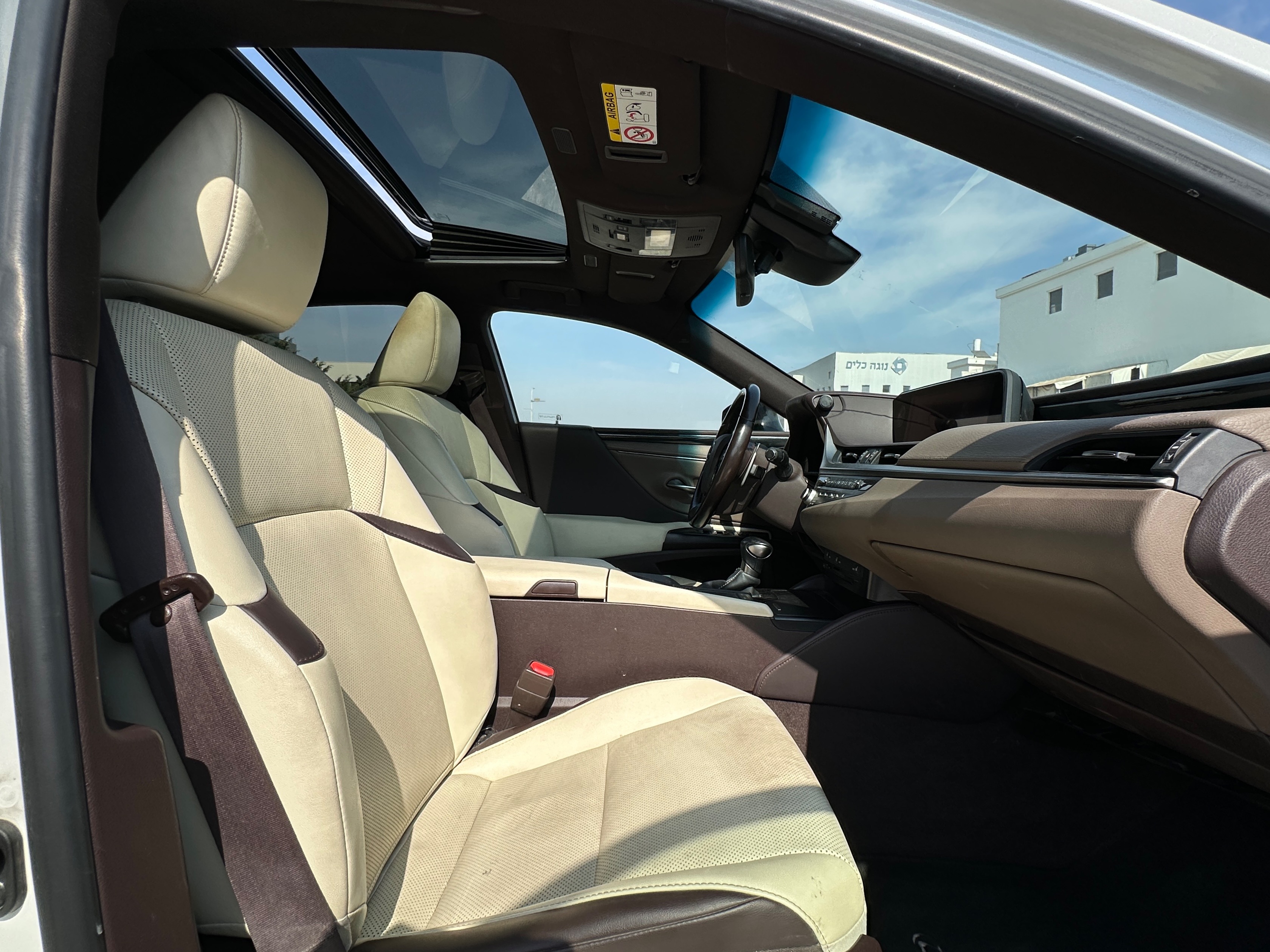 תמונות רכב לקסוס ES