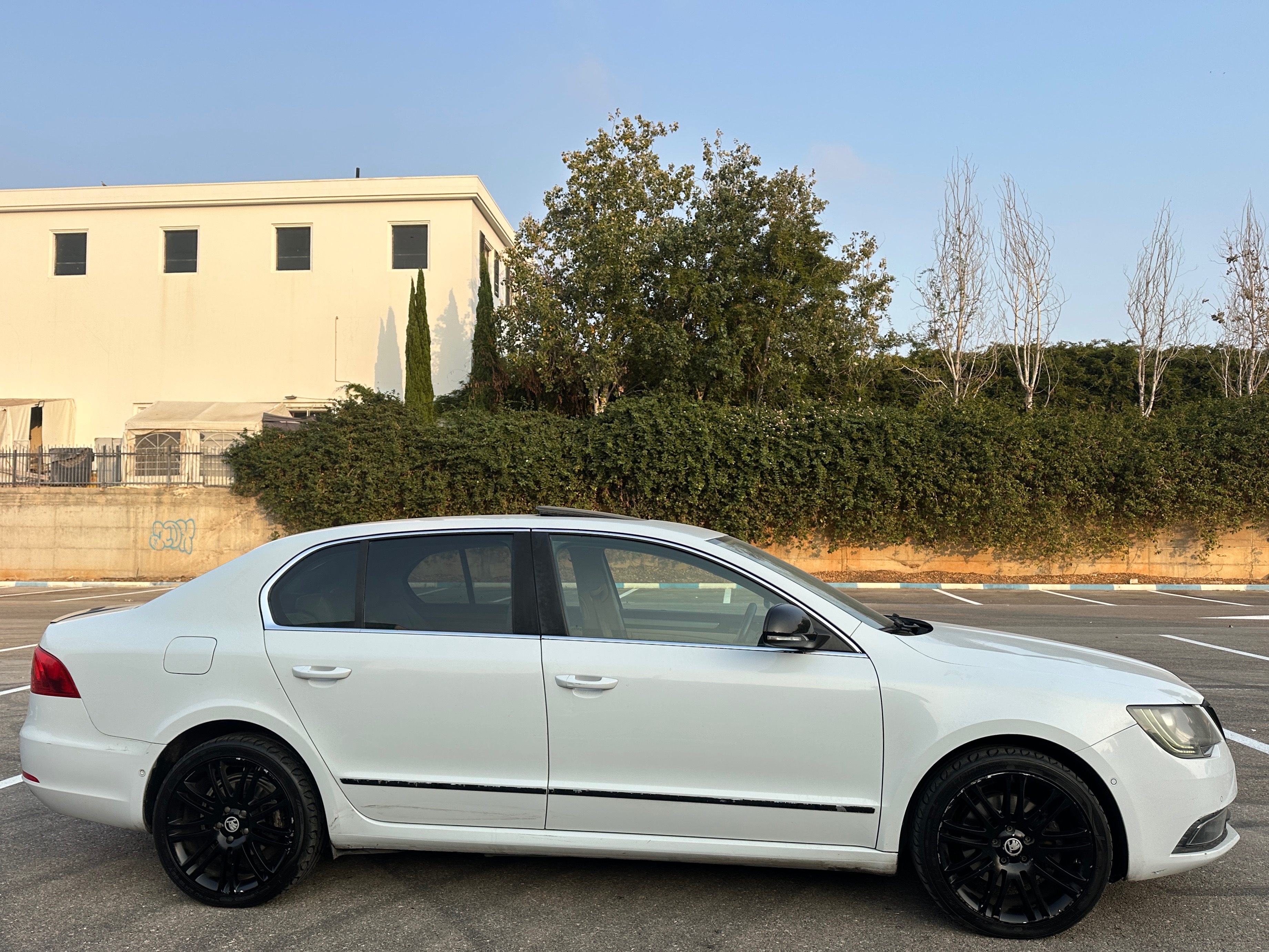 תמונות רכב סקודה סופרב