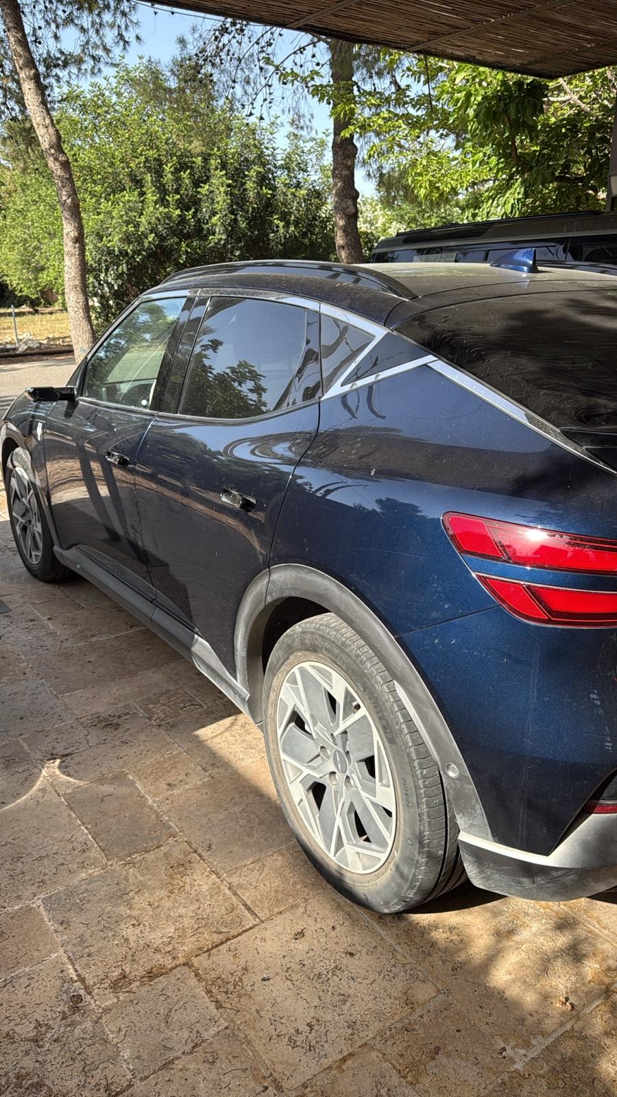 תמונות רכב יונדאי GENESIS  GV60