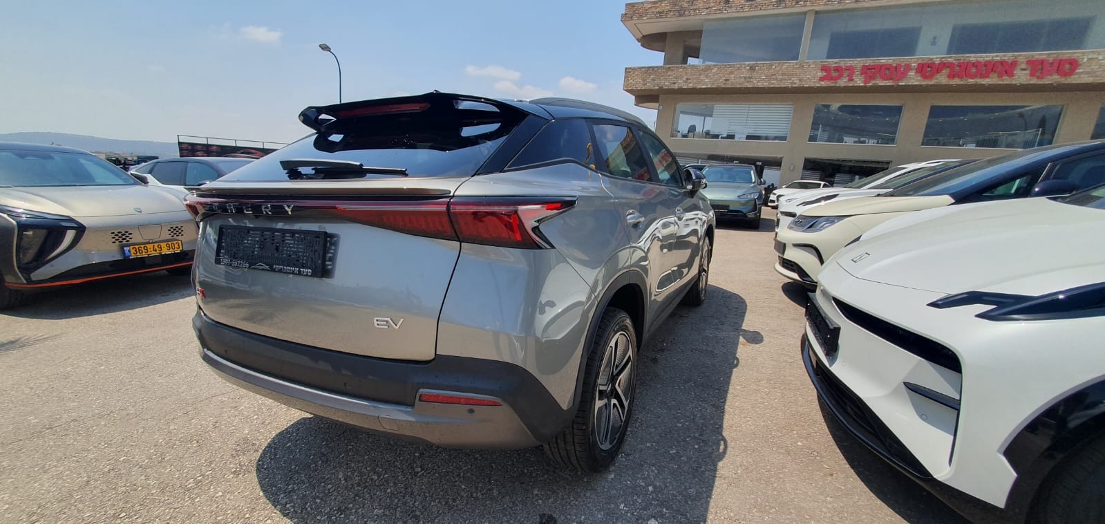 תמונות רכב צ'רי FX EV