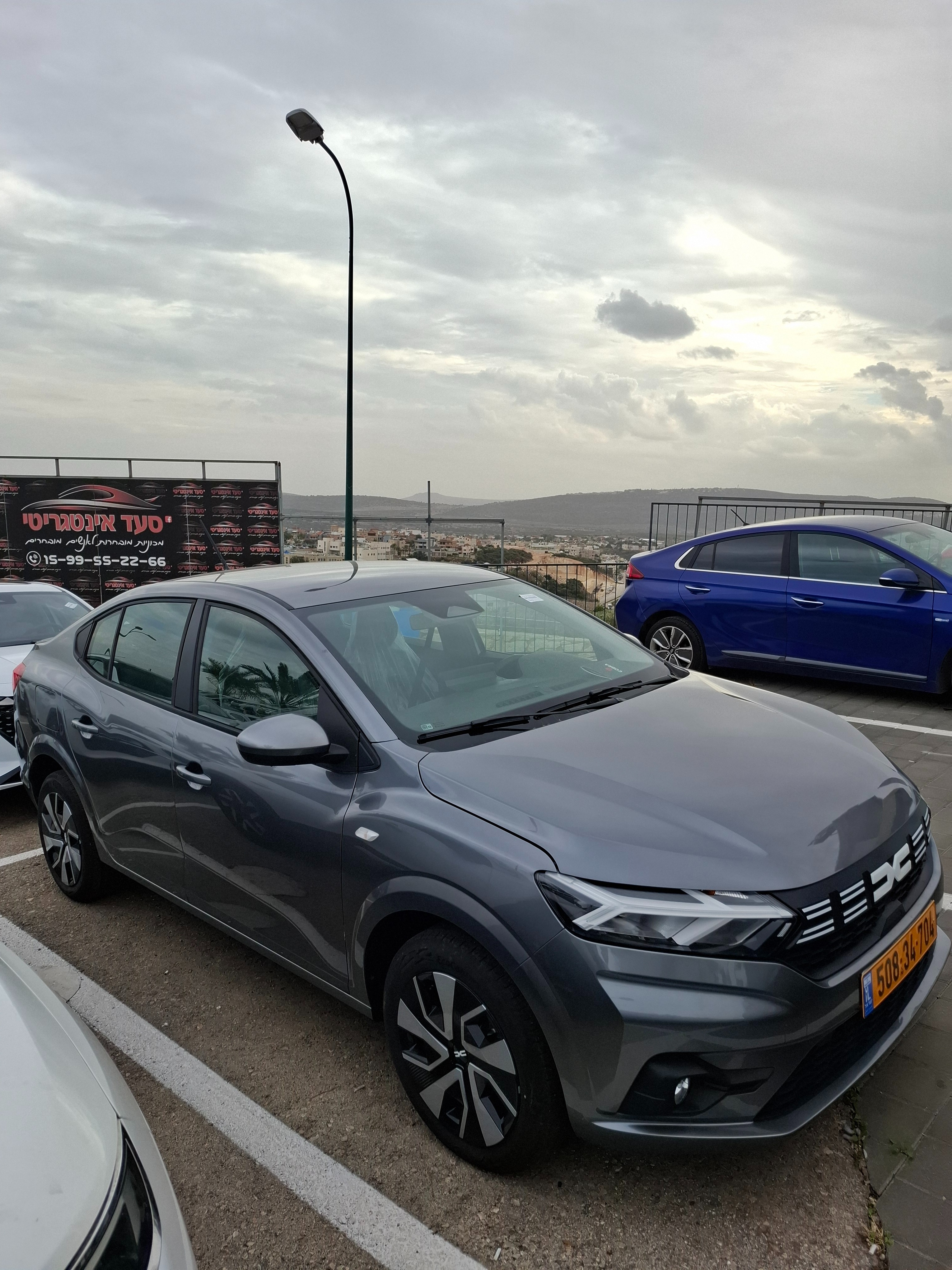 תמונות רכב דאציה לוגאן