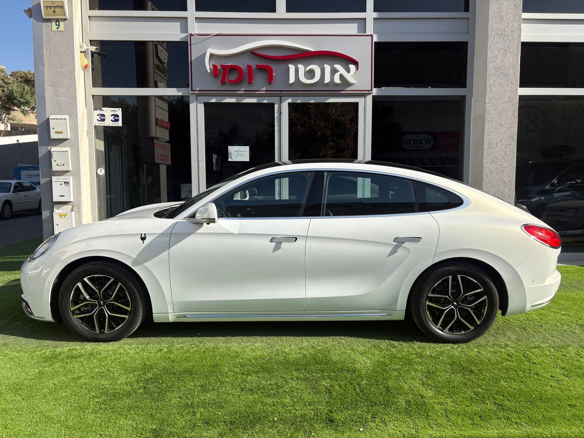 תמונות רכב אורה 7