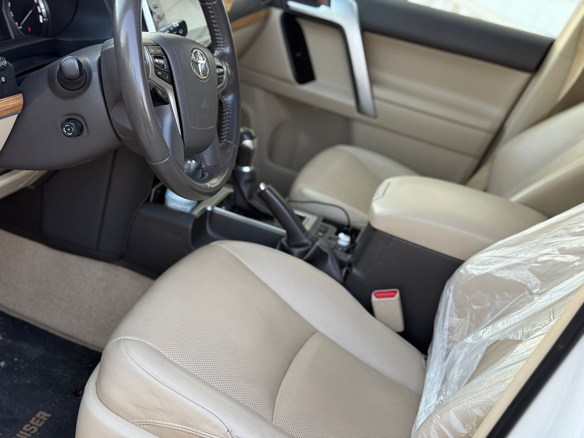 תמונות רכב טויוטה לנד קרוזר