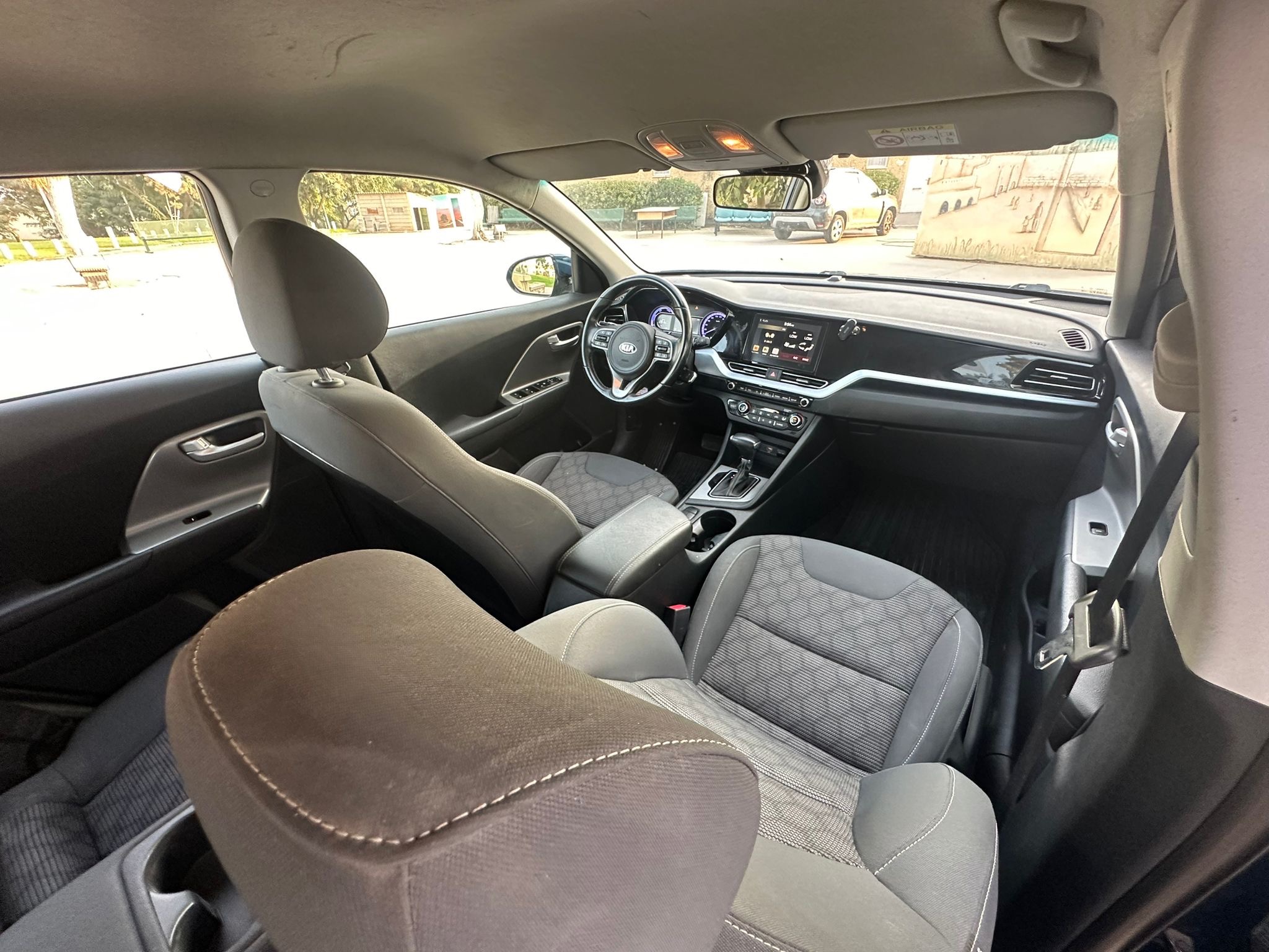 תמונות רכב יונדאי אלנטרה