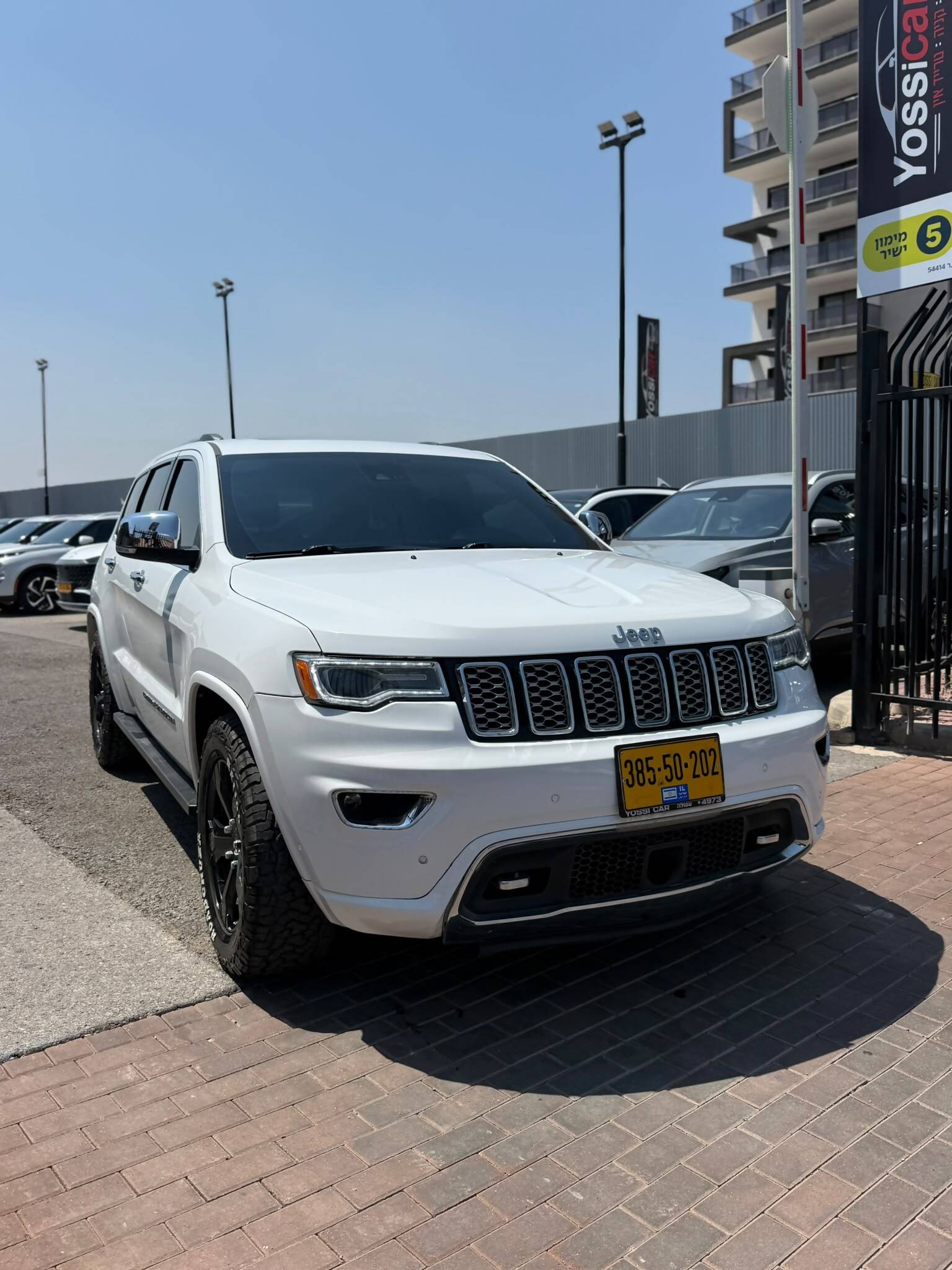 תמונות רכב ג'יפ GRAND CHEROKEE