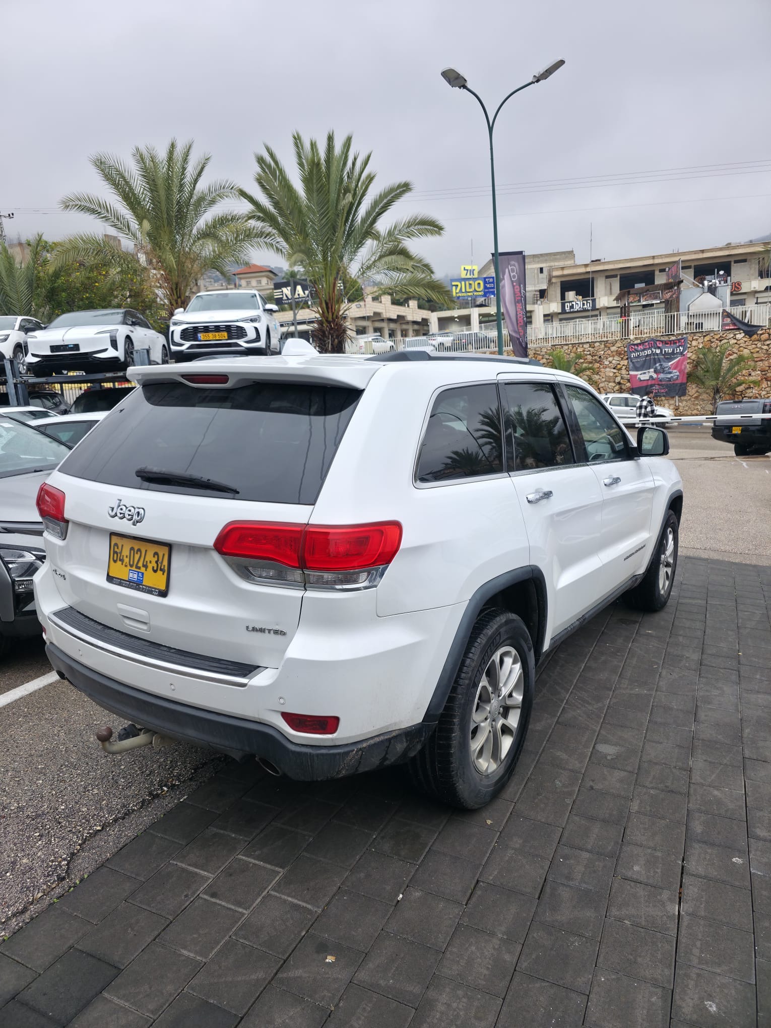 תמונות רכב ג'יפ גראנד צ'ירוקי