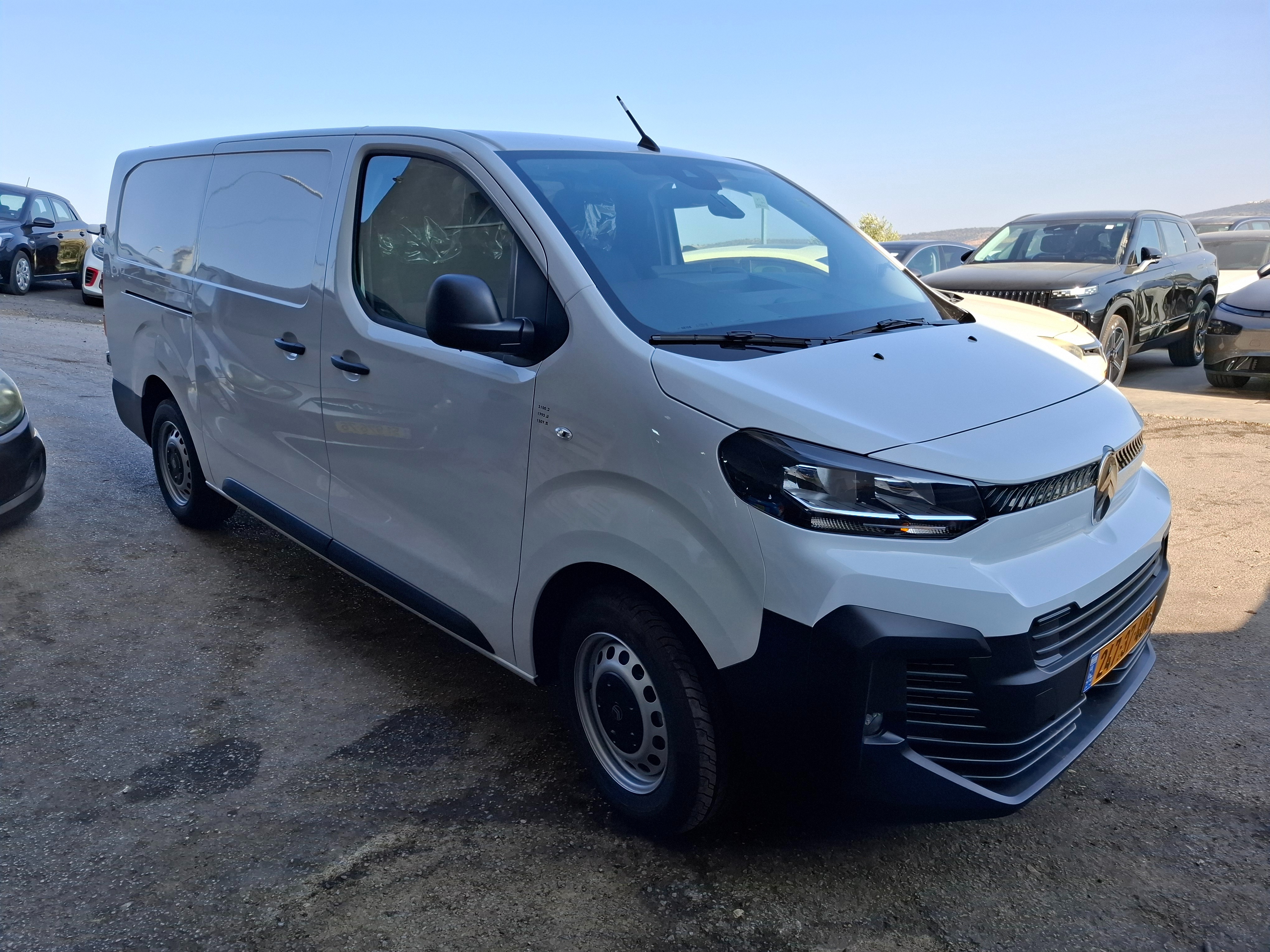 תמונות רכב סיטרואן ג'מפי