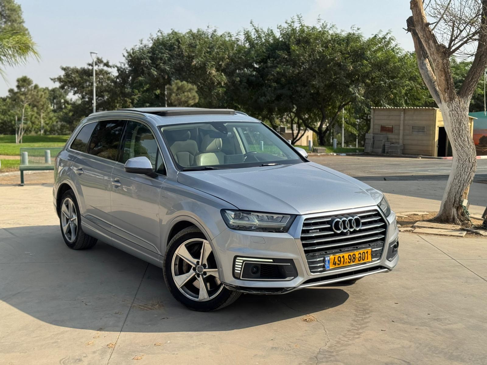 תמונות רכב אאודי Q7