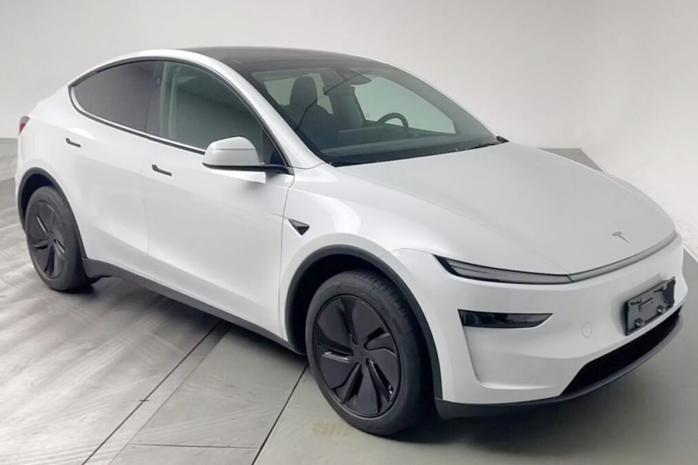 תמונות רכב טסלה MODEL 3