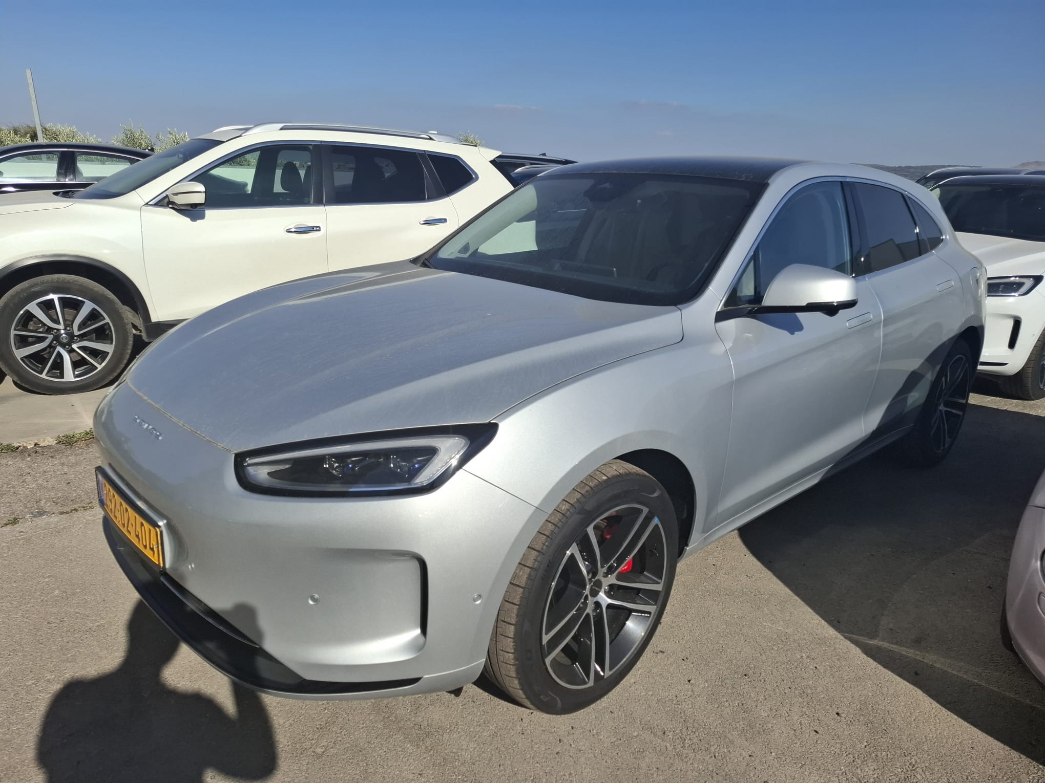 תמונות רכב SERES M5