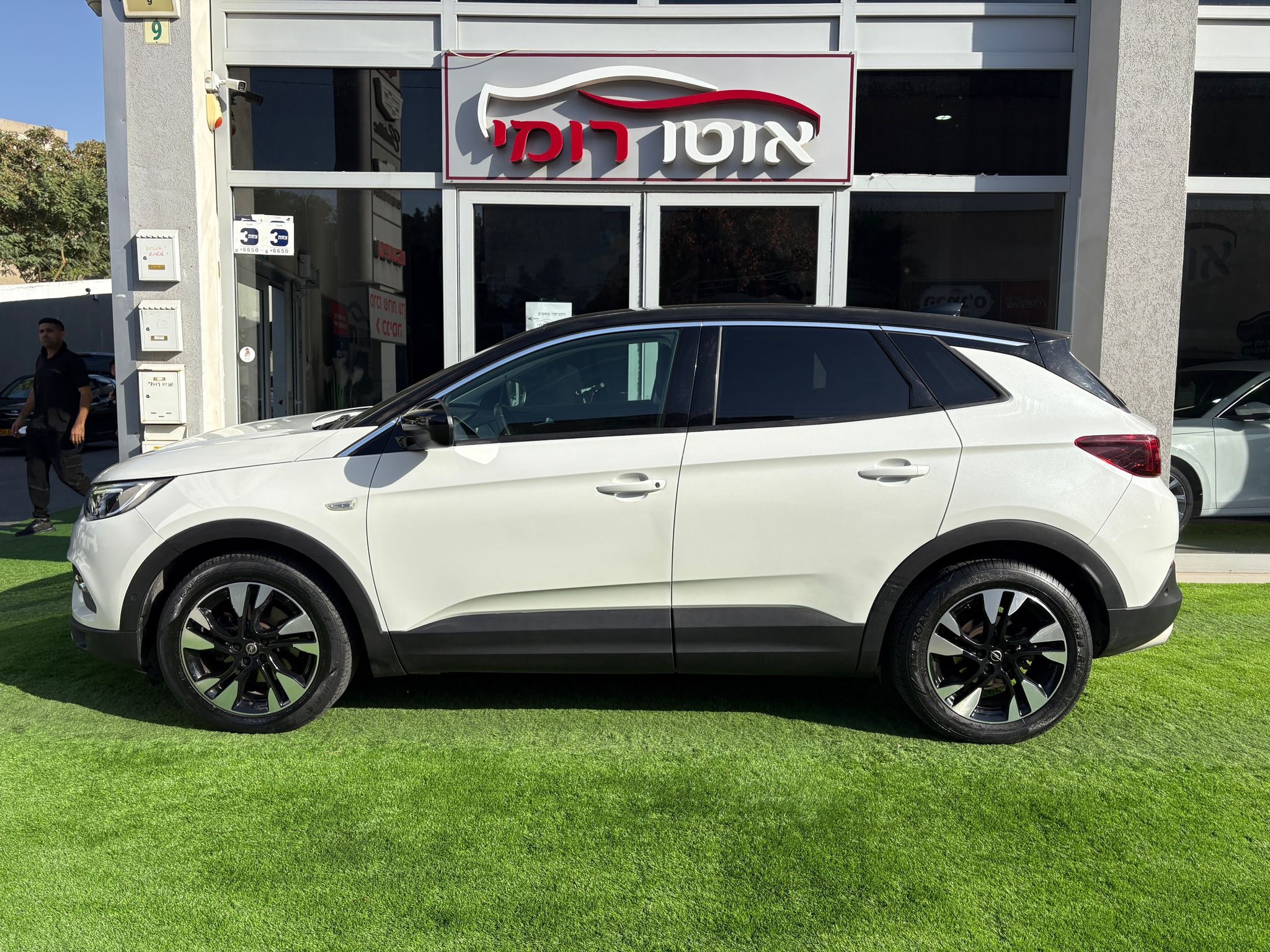 תמונות רכב אופל גרנדלנד-X