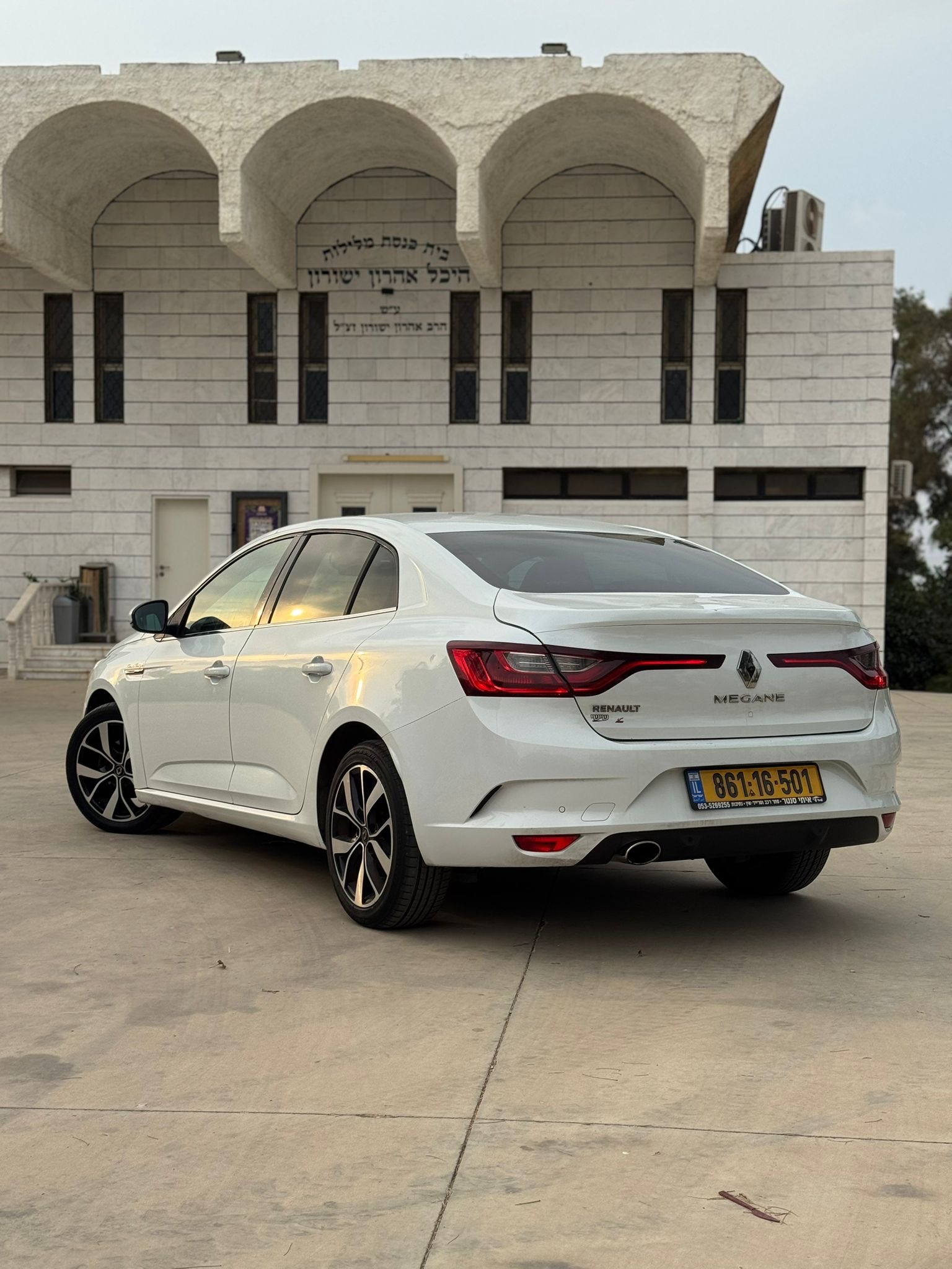 תמונות רכב רנו מגאן