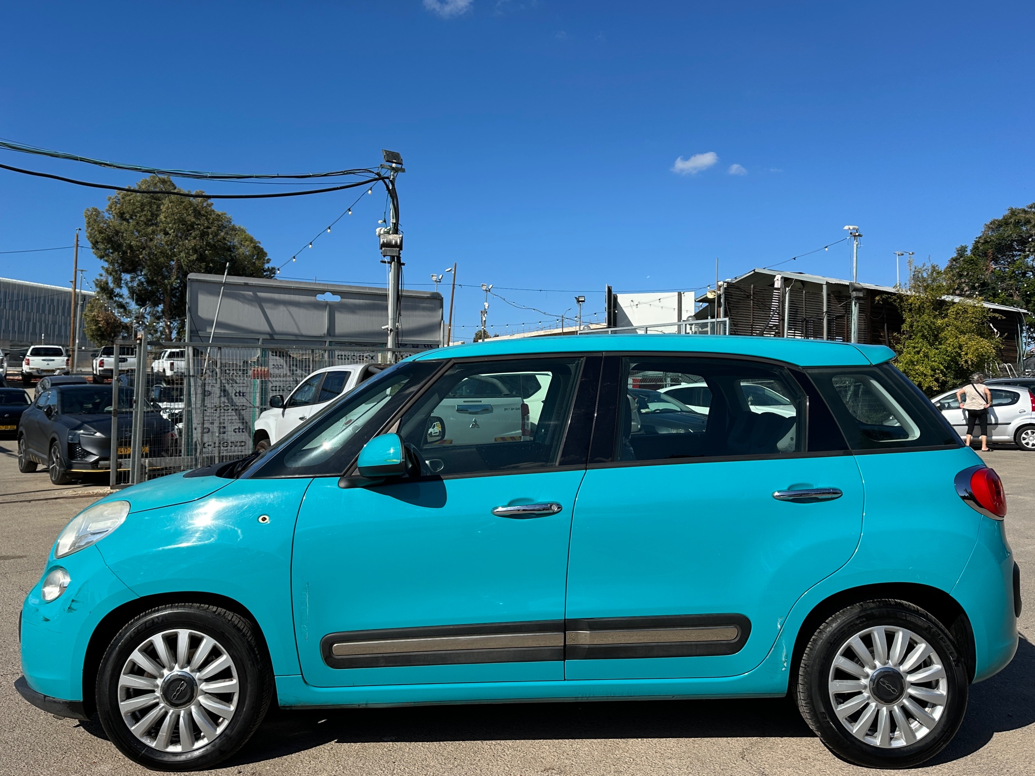 תמונות רכב פיאט 500L