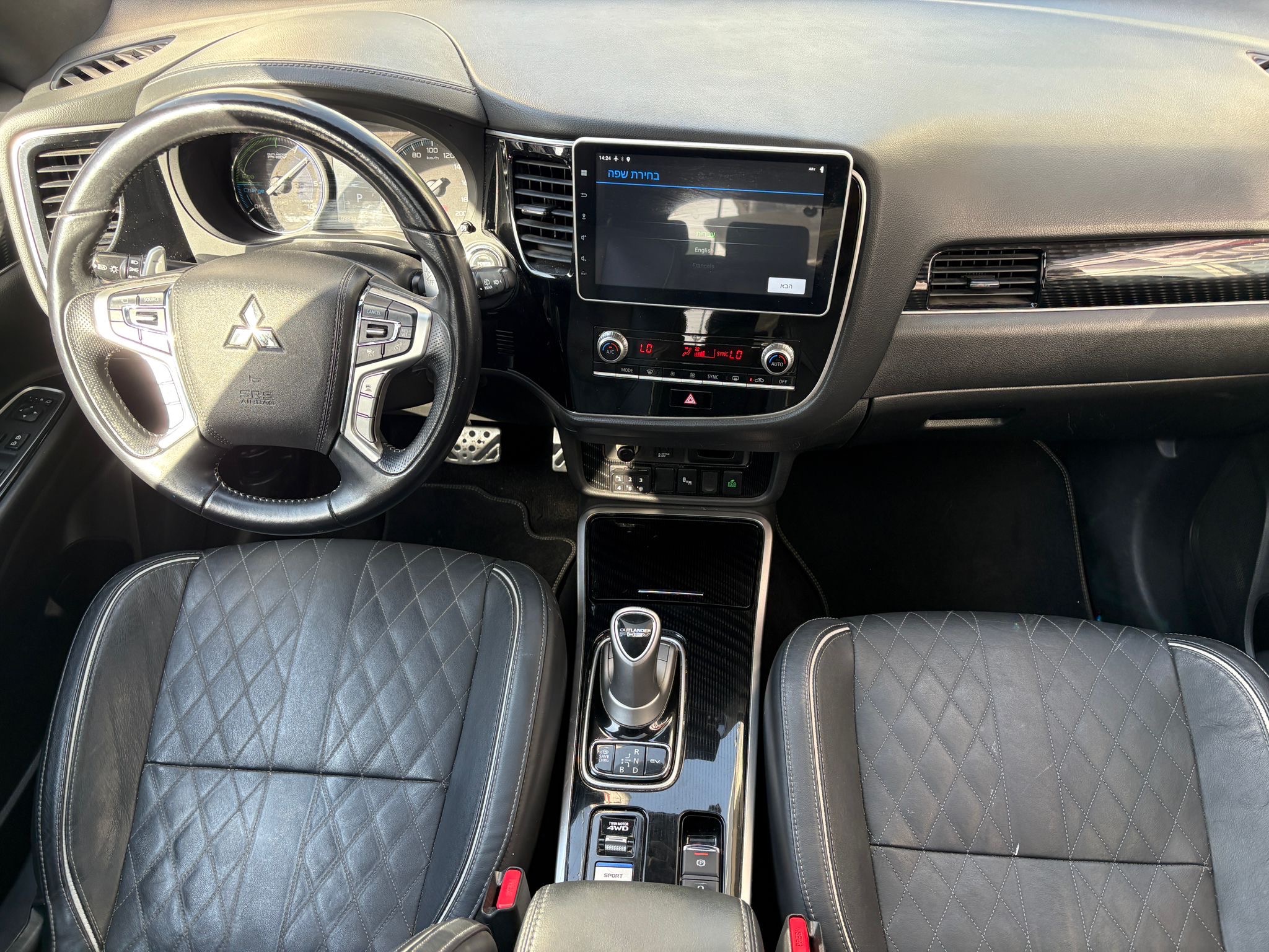 תמונות רכב מיצובישי אאוטלנדר