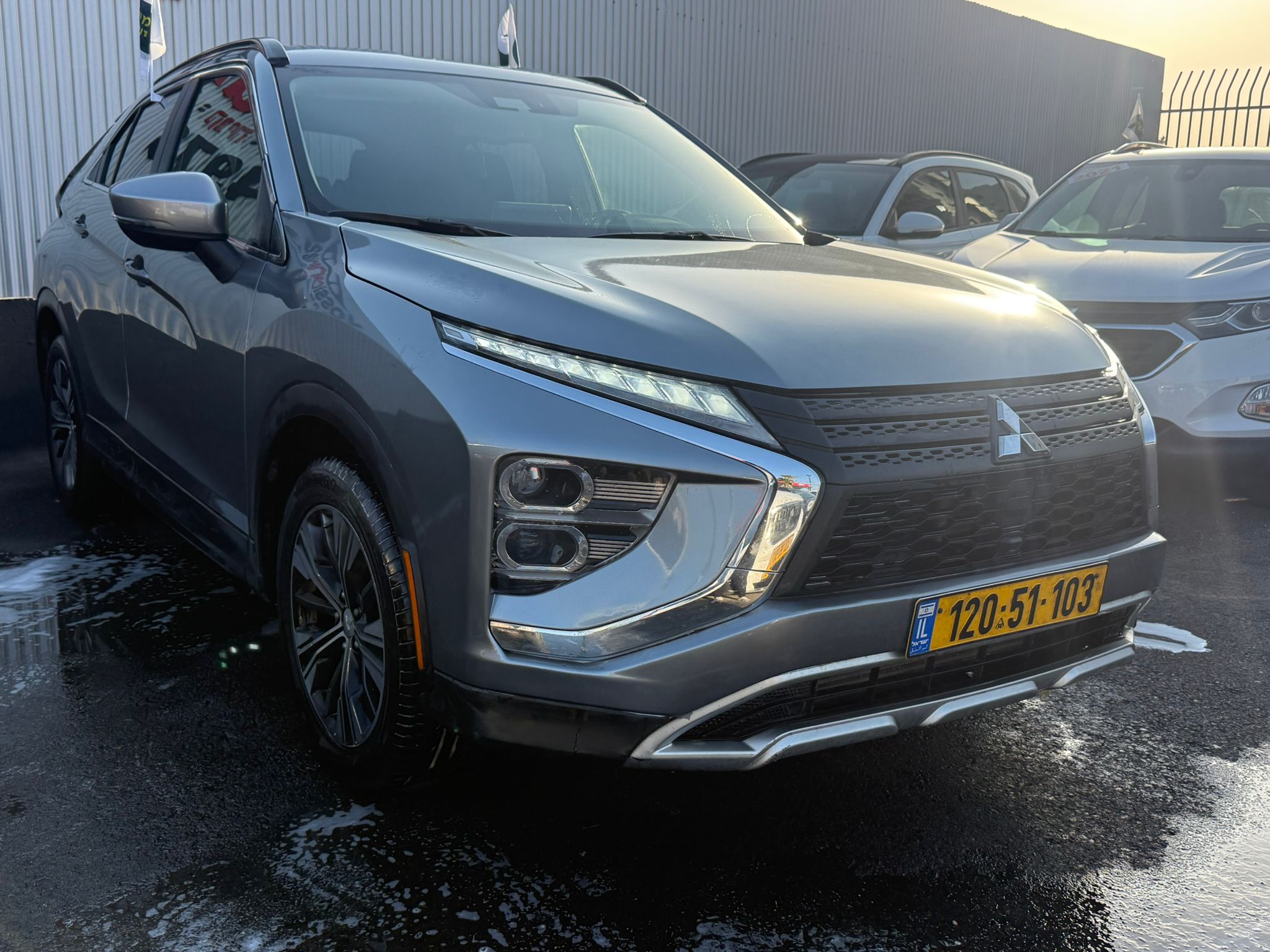 תמונות רכב מיצובישי ECLIPSE CROSS