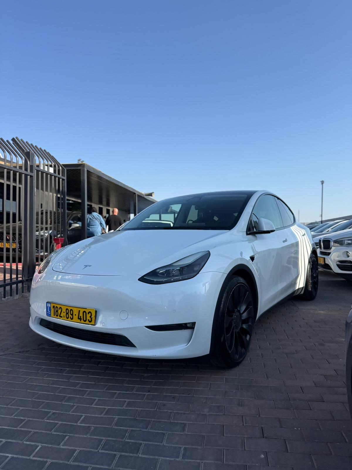 תמונות רכב טסלה MODEL Y
