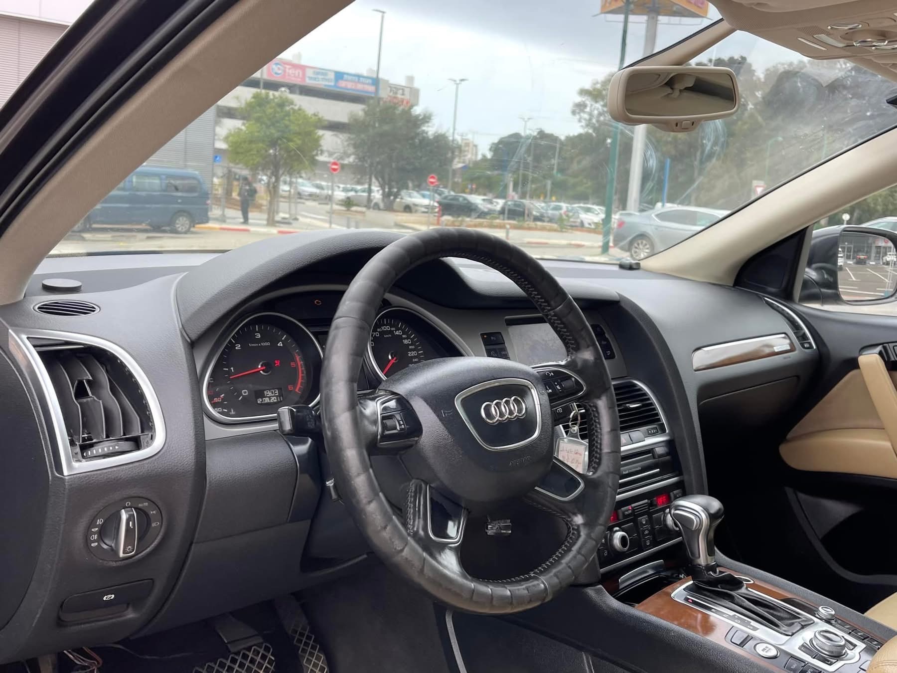 תמונות רכב אאודי Q7