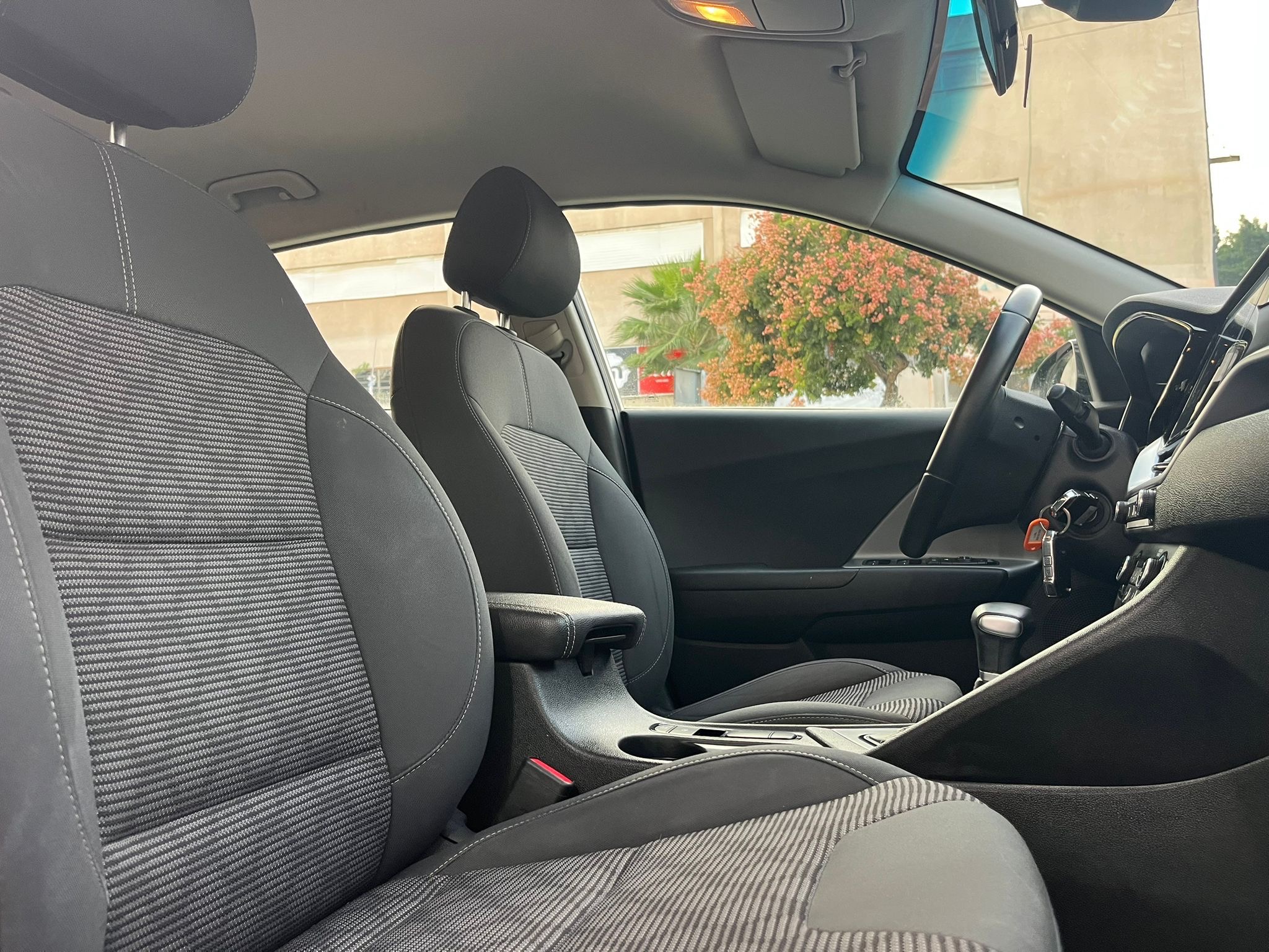 תמונות רכב קיה נירו