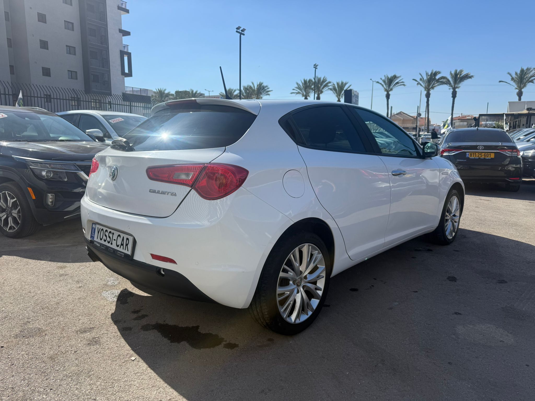 תמונות רכב אלפא רומיאו ALFA GIULIETTA