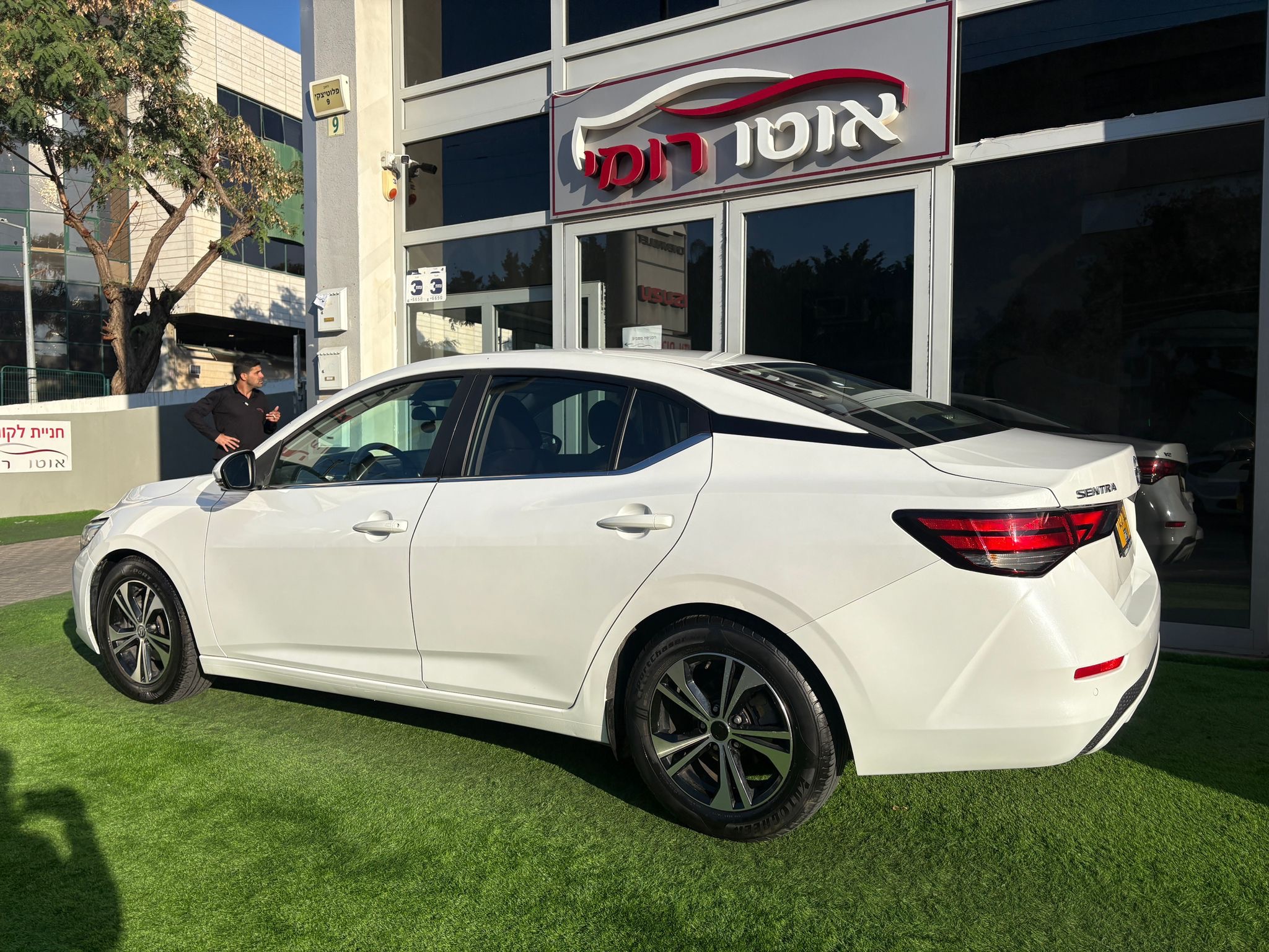 תמונות רכב ניסאן סנטרה