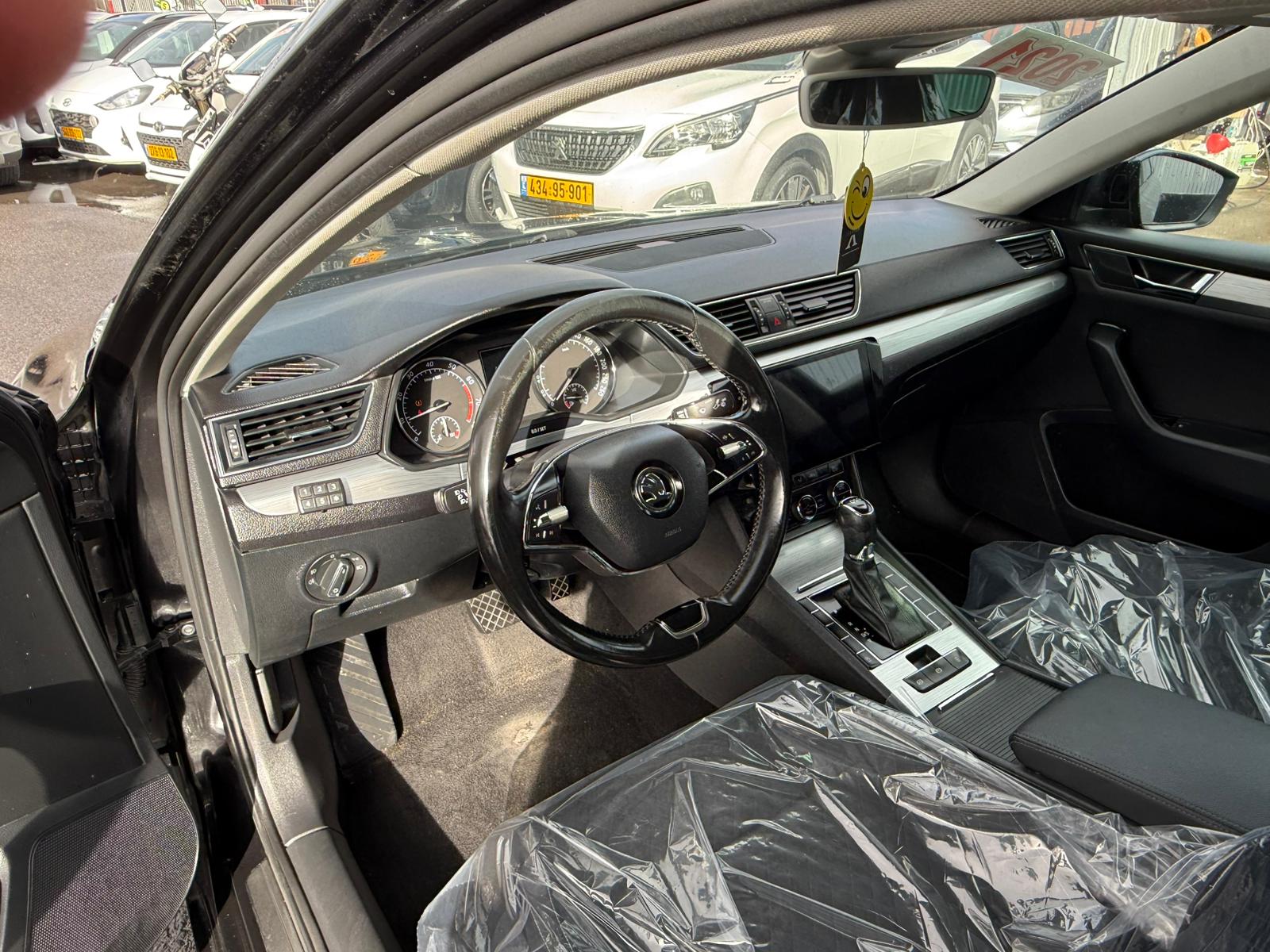 תמונות רכב סקודה SUPERB