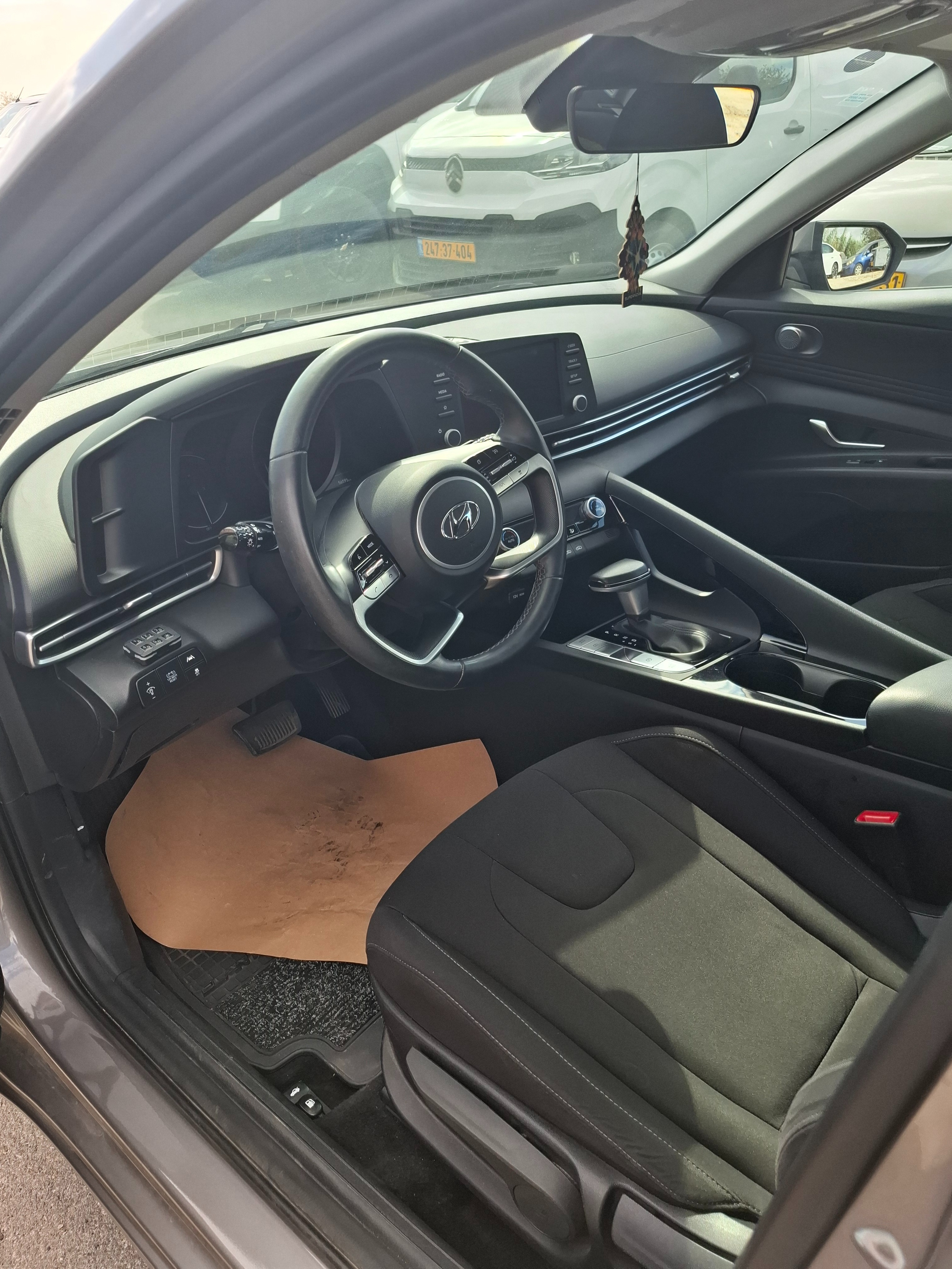 תמונות רכב יונדאי אלנטרה